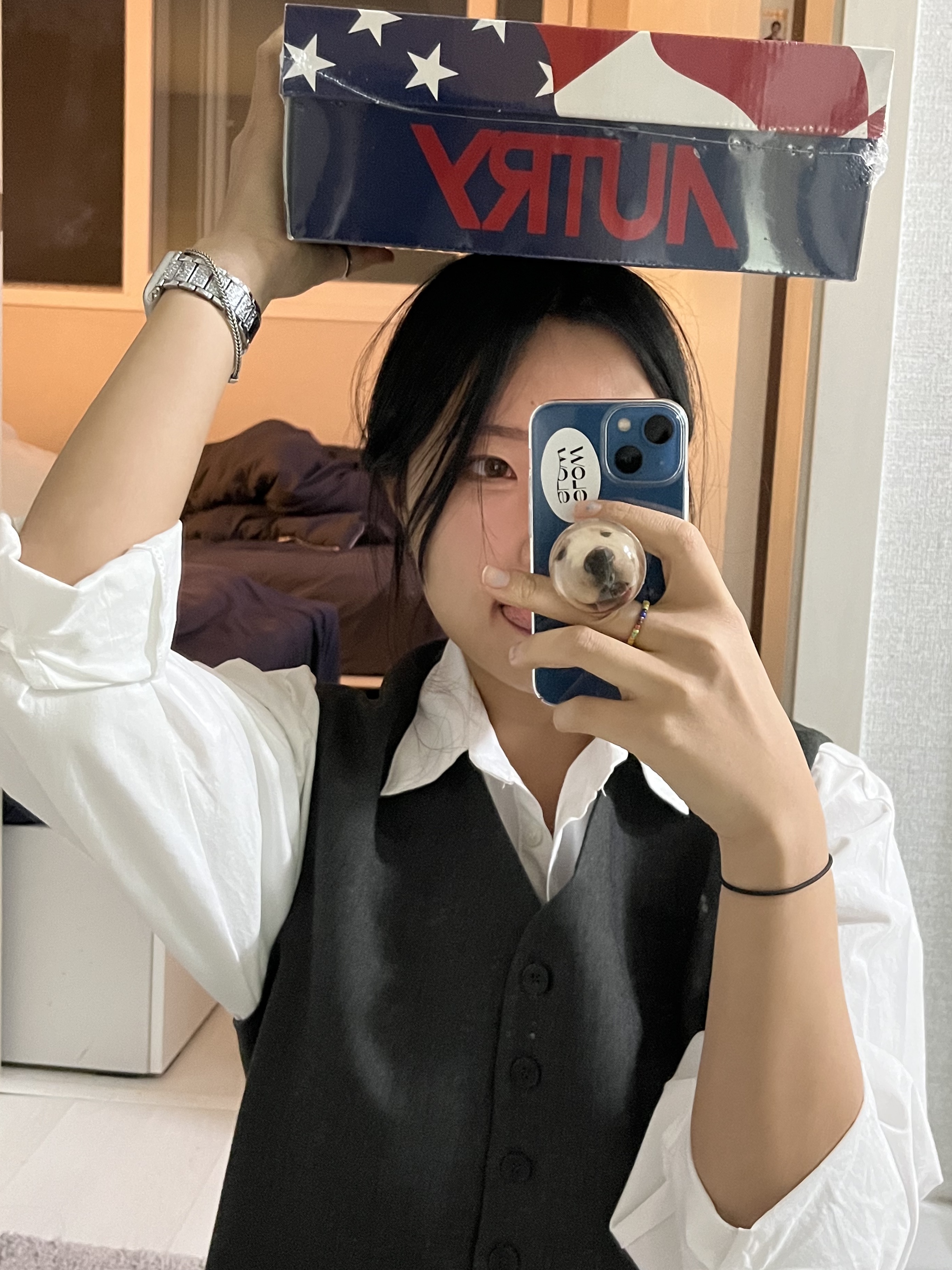 (W) Autry Medalist Low Goatskin Sneakers White, Autry Medalist Low Goatskin Sneakers White 착용 스타일 - 3