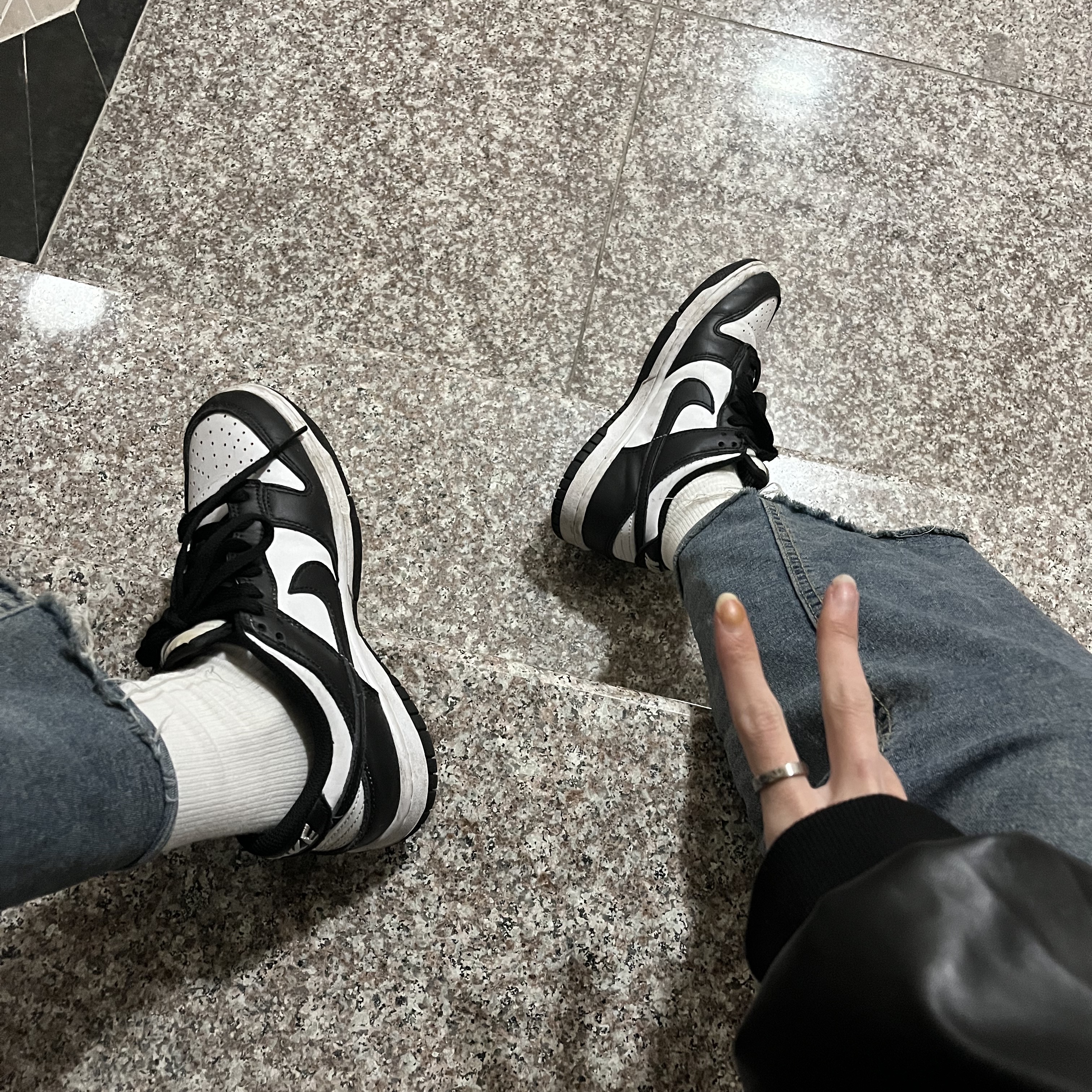(W) Nike Dunk Low Black 착용 스타일
