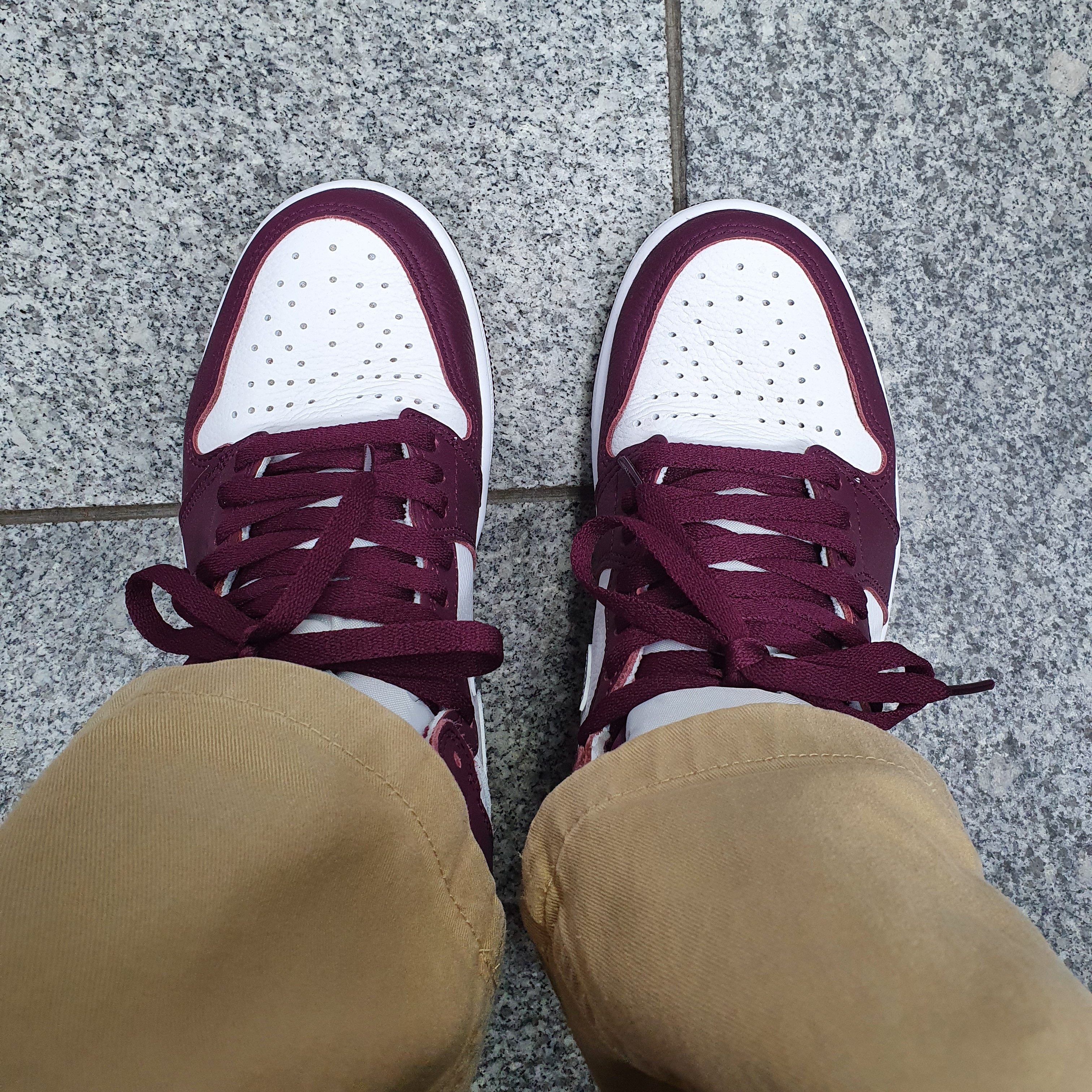 Jordan 1 Retro High OG Bordeaux 착용 스타일