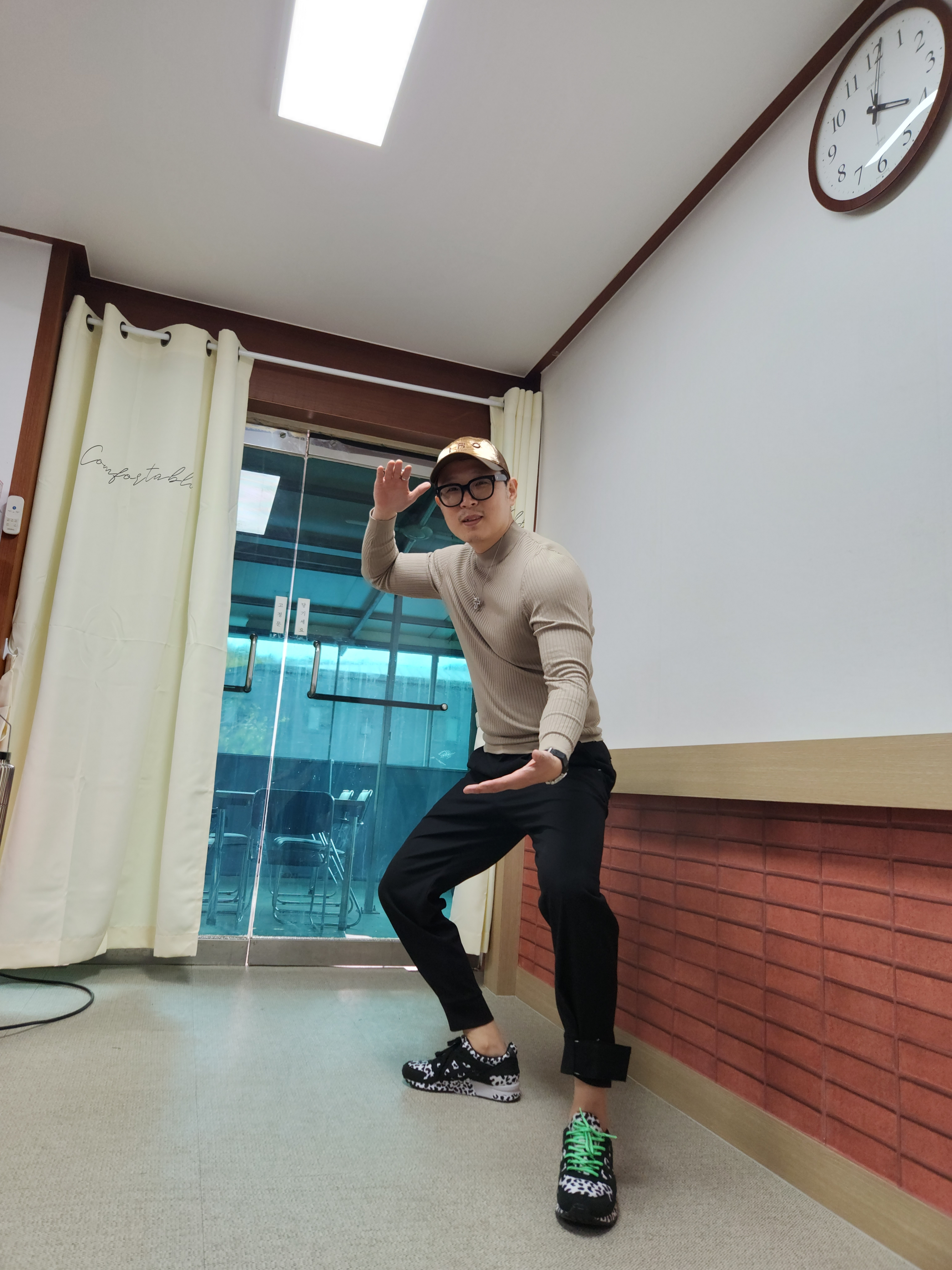 Asics x Comme des Garcons Shirt Gel-Lyte V Black 착용 스타일 - 1