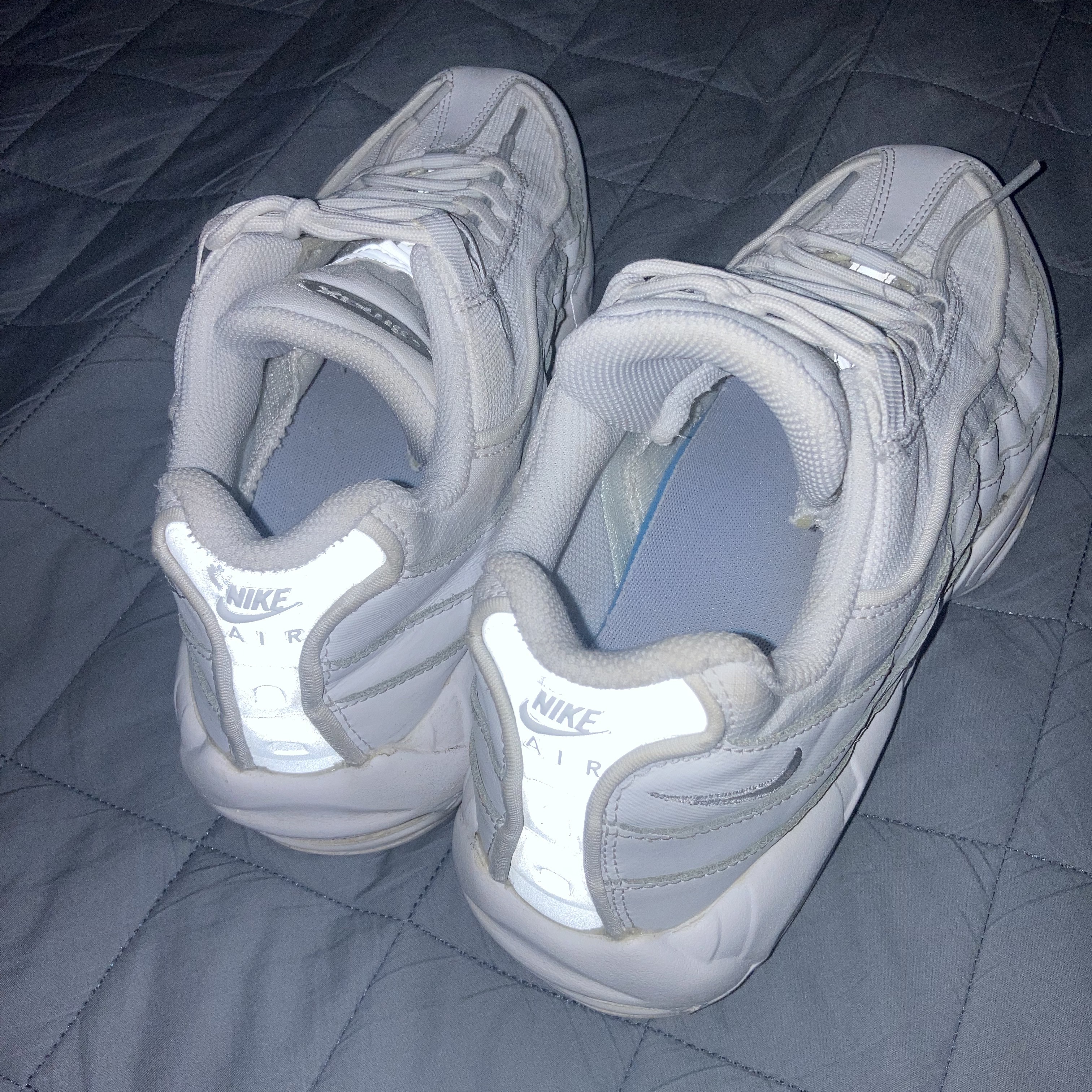 Nike Air Max 95 Essential Triple White 착용 스타일 - 2