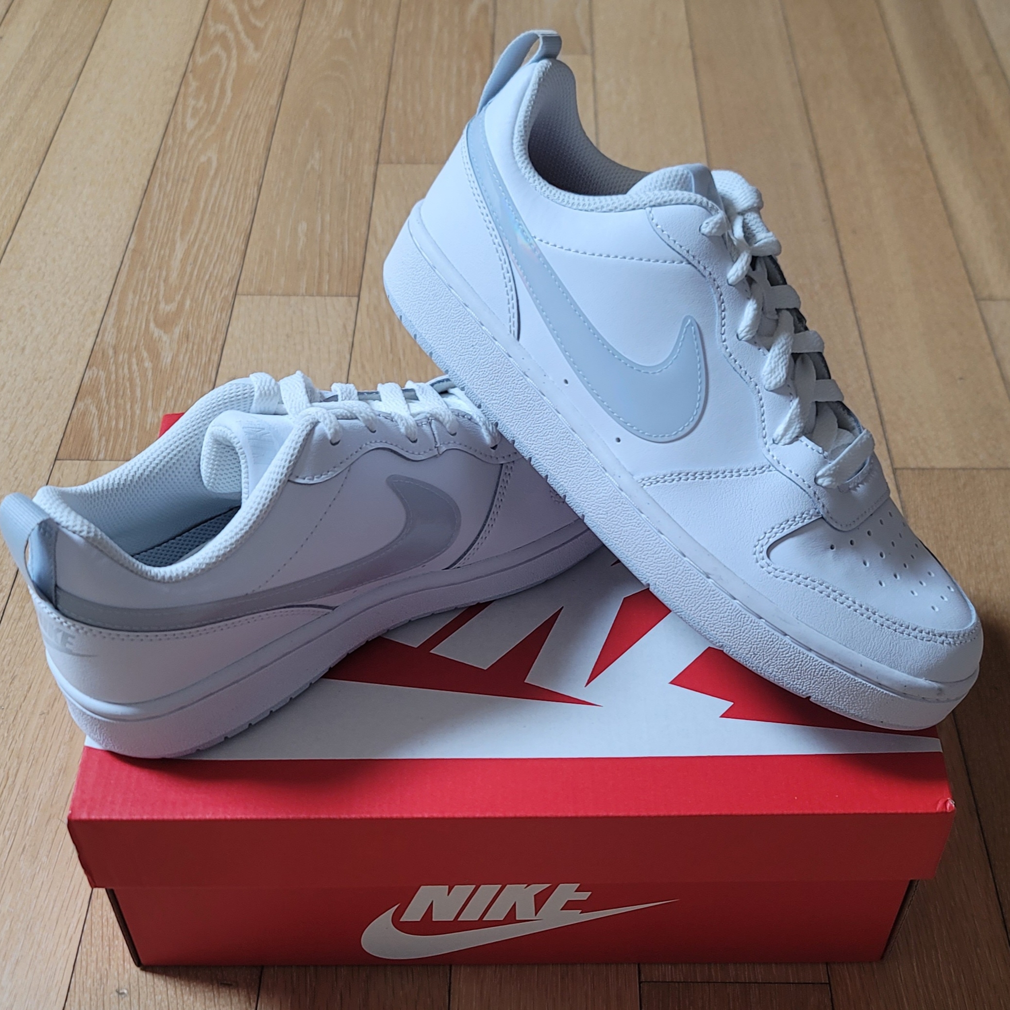 (GS) Nike Court Borough 2 White Aura 착용 스타일 - 1