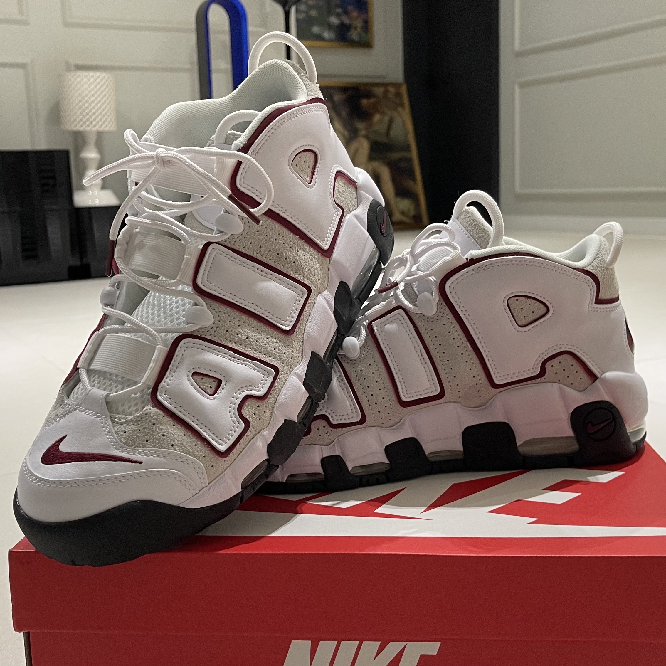 Nike Air More Uptempo 96 White Team Red 착용 스타일