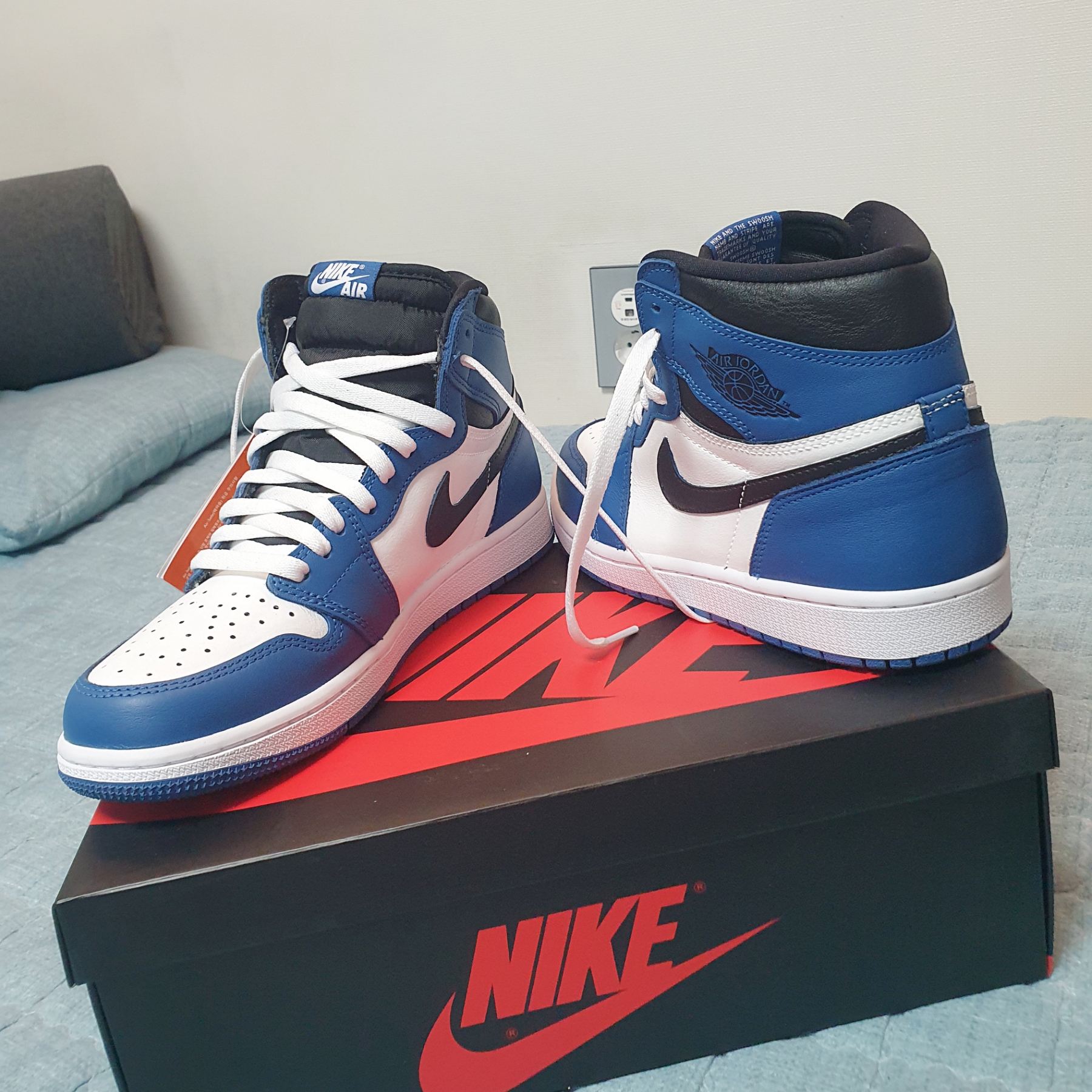Jordan 1 Retro High OG Dark Marina Blue 착용 스타일 - 3