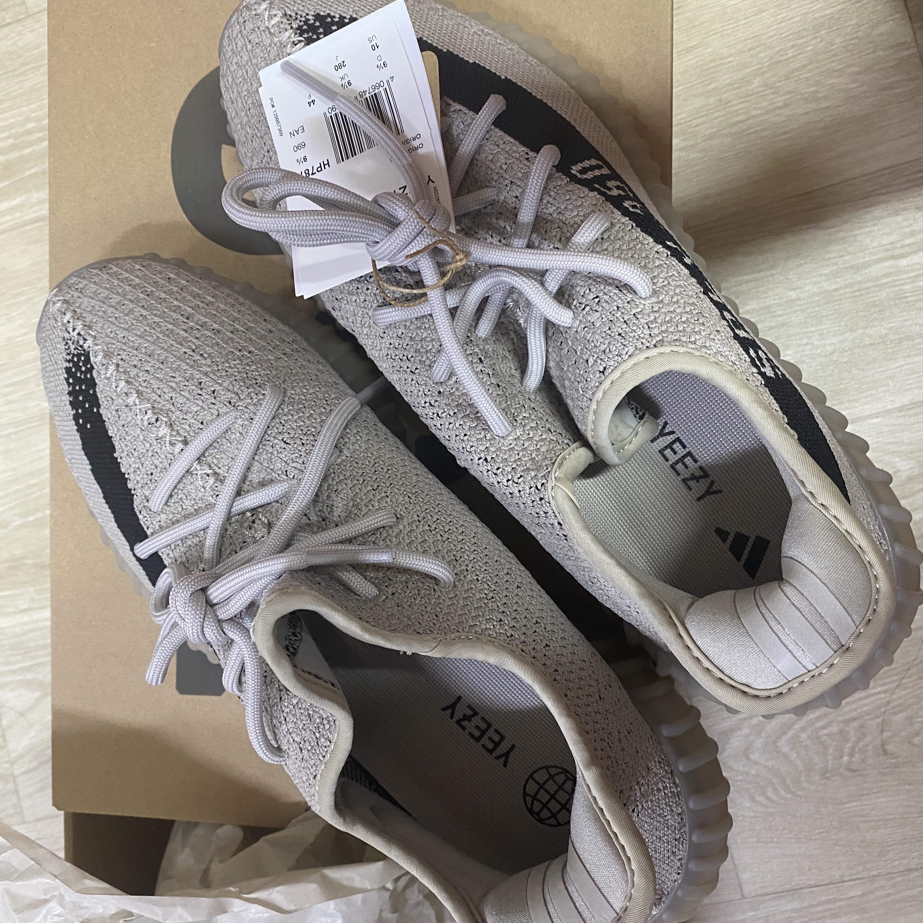 Adidas Yeezy Boost 350 V2 Slate Core Black 2022/2023 착용 스타일