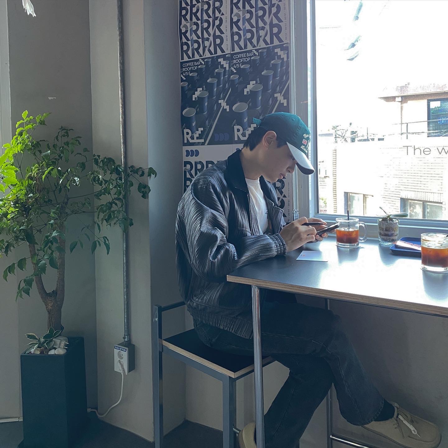 Thisisneverthat x New Era x MLB New York Yankees Unstructured 2-Tone Ball Cap Dark Green, Clarks x Thisisneverthat Wallabee Maple 착용 스타일