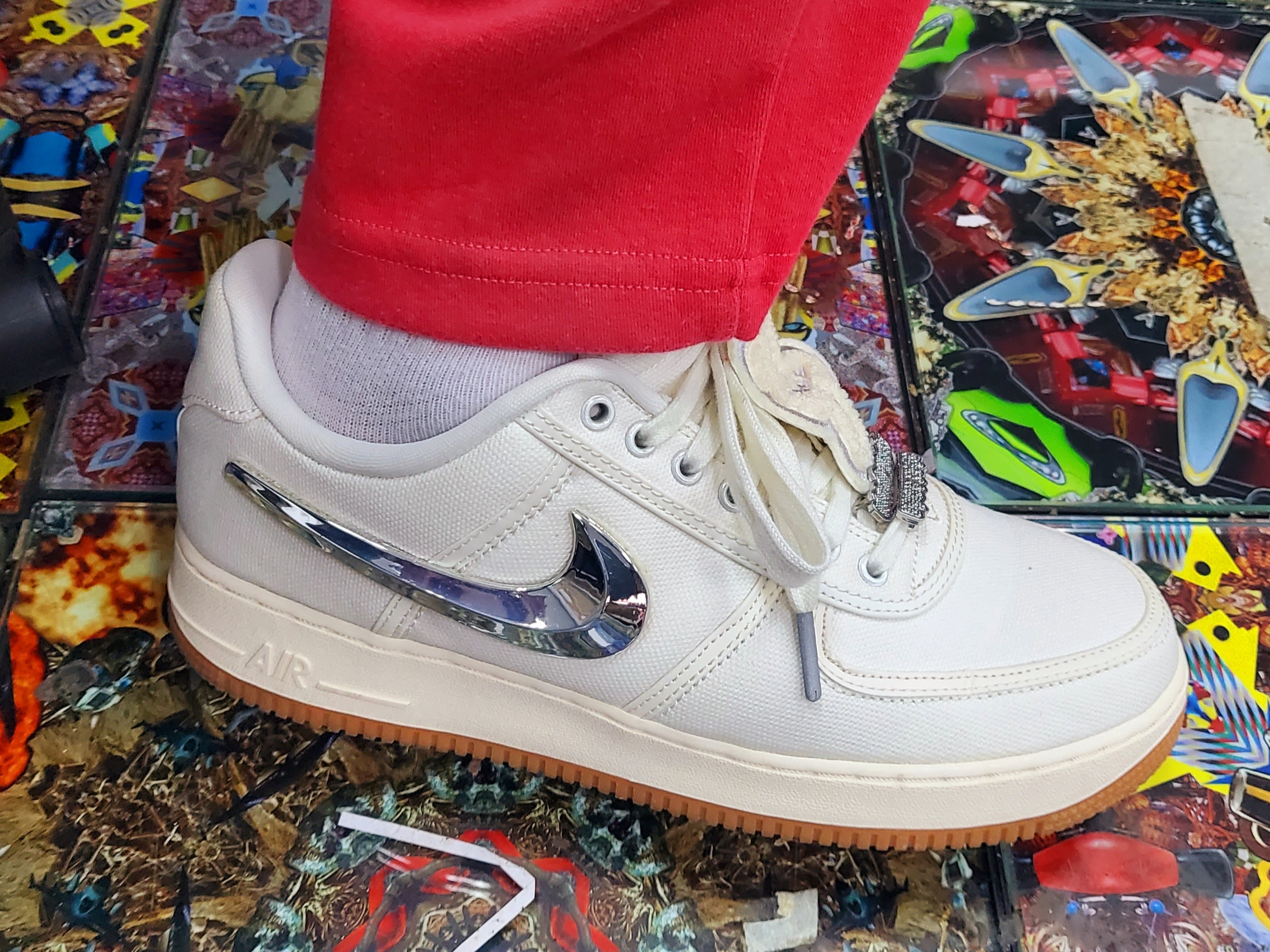 Nike x Travis Scott Air Force 1 Low Sail 착용 스타일 - 2