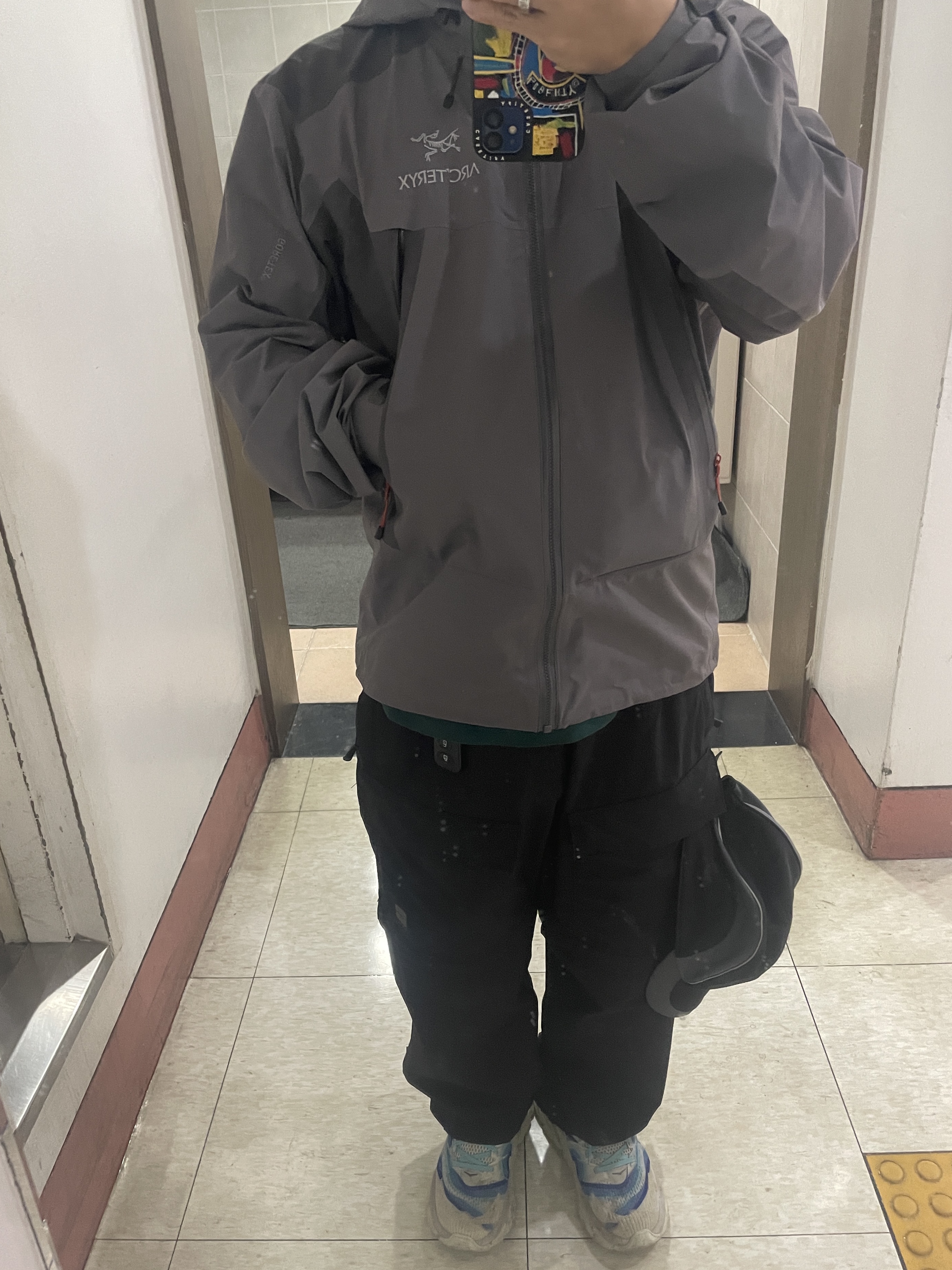 Arc'teryx Beta LT Jacket Pixel, Arc'teryx Beta SL Hybrid Jacket Exosphere 착용 스타일