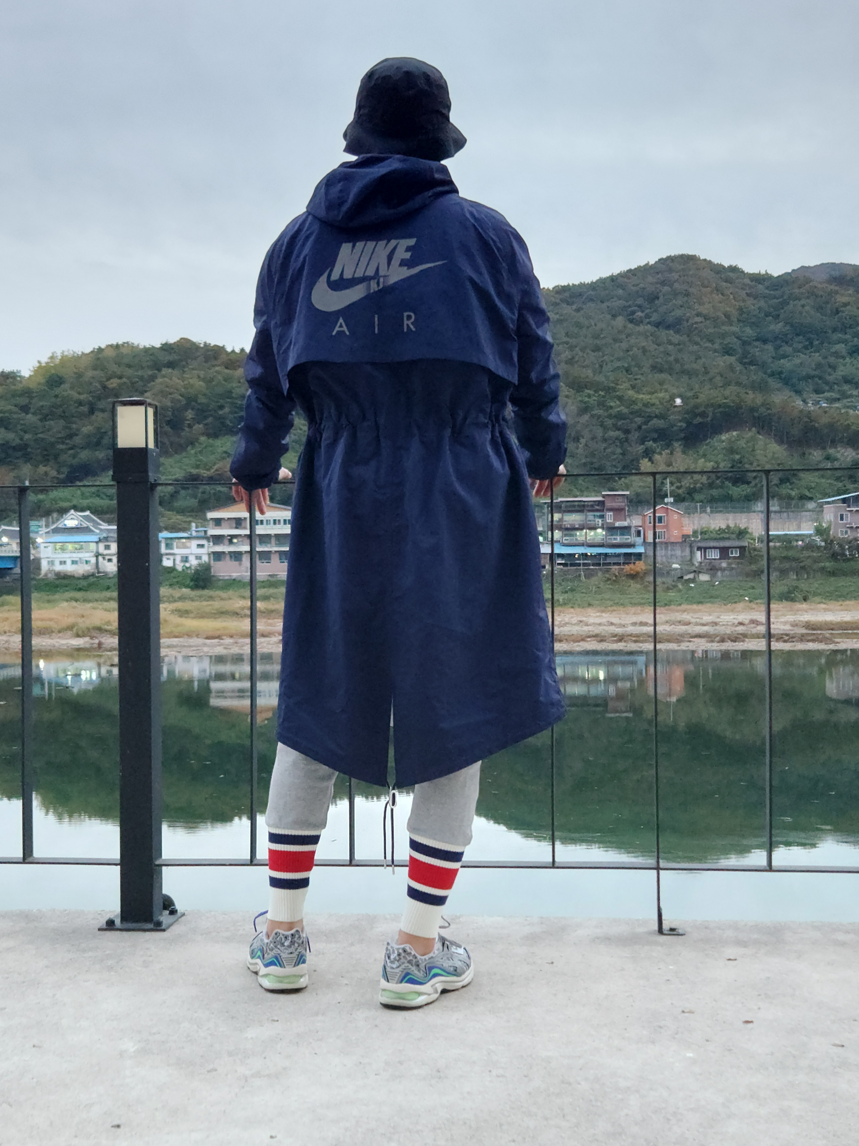 Nike x Kim Jones Reversible Parka Navy - US/EU, Asics x Awake NY Gel-Preleus Cool Grey Silver 착용 스타일 - 2