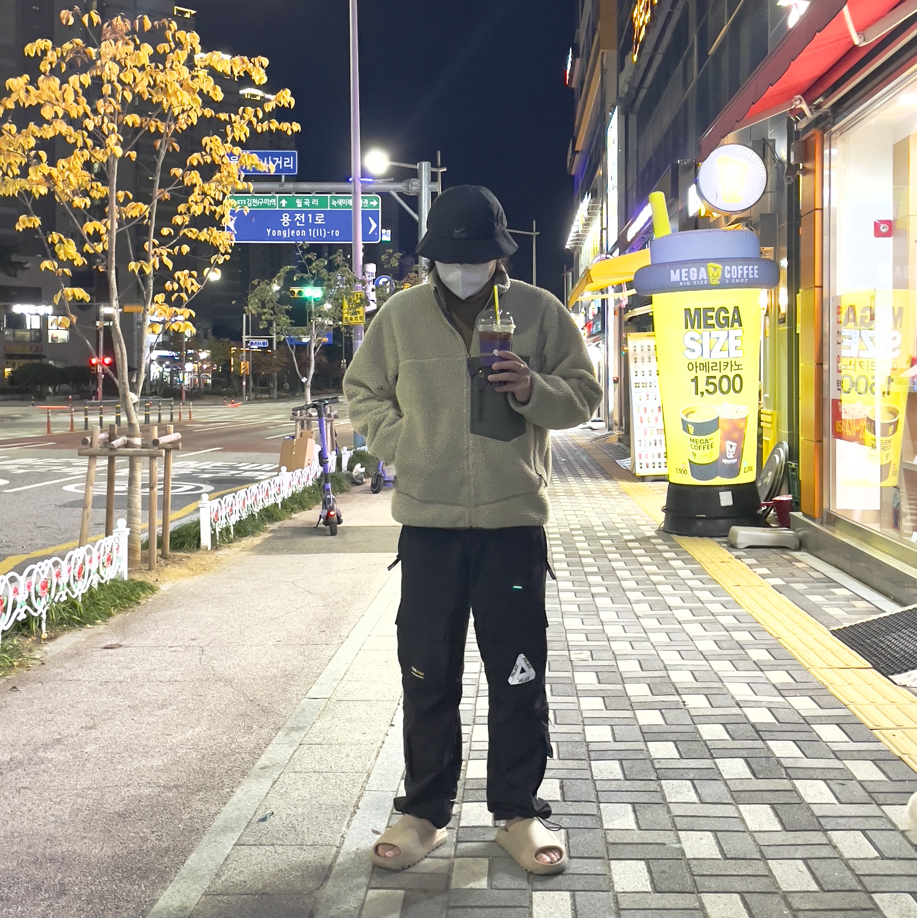 Palace Cordura RS Shell Cargos Black - 22FW, Nike x Stussy NRG FL Storm-Fit Bucket Hat Black 착용 스타일