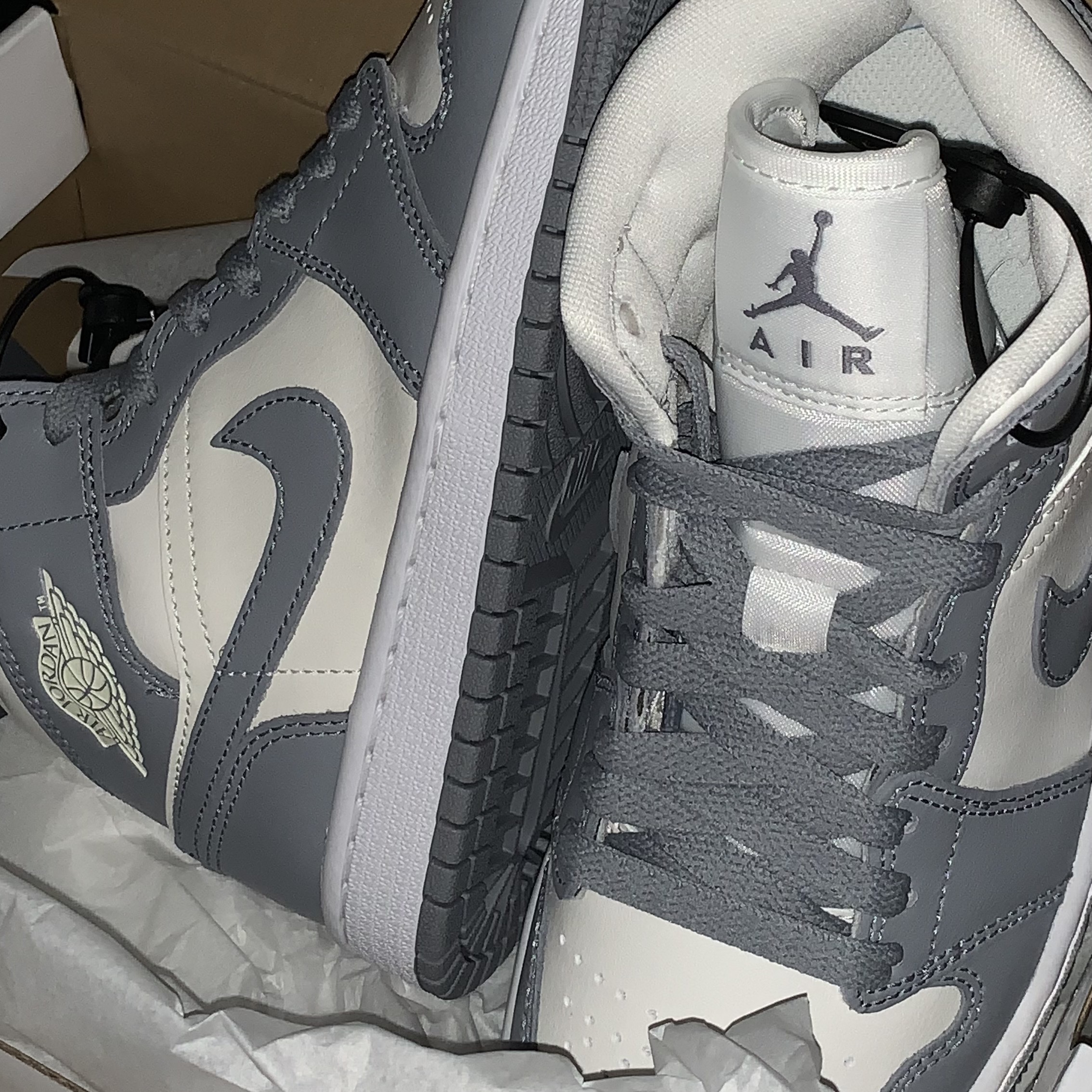 (W) Jordan 1 Mid Sail Stealth 착용 스타일