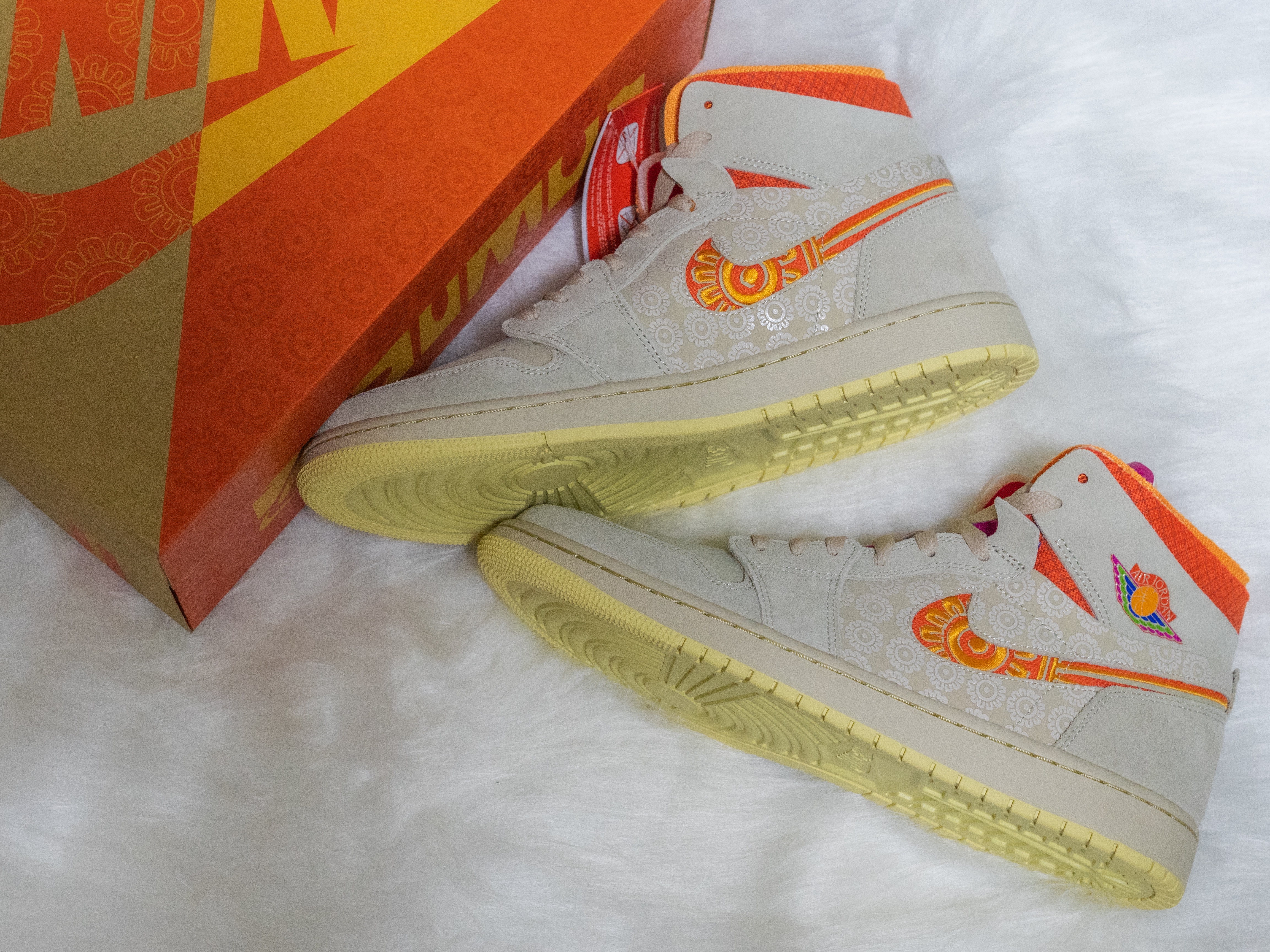 Jordan 1 Zoom Air CMFT Somos Familia Dia De Muertos 착용 스타일 - 1