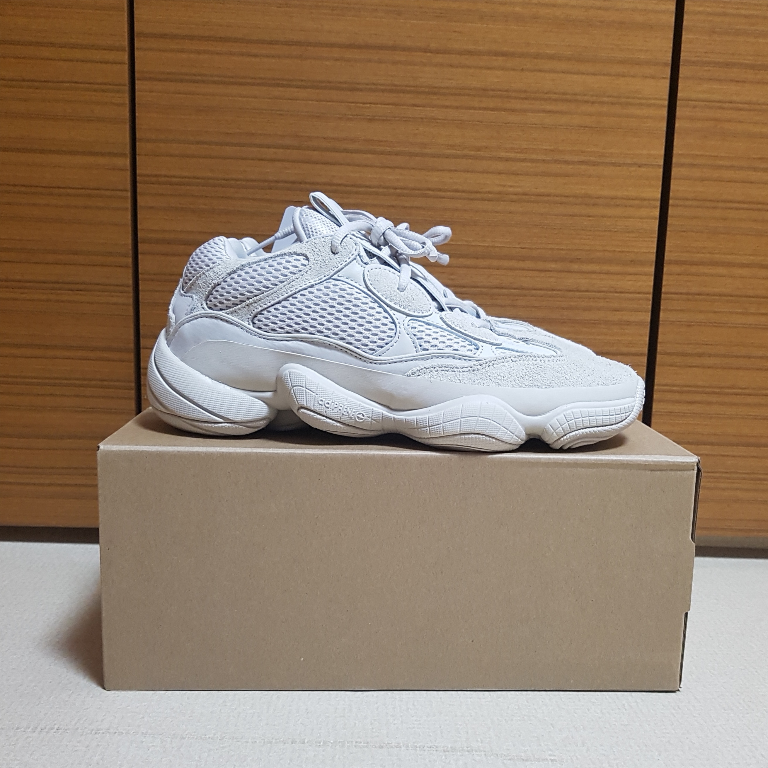 Adidas Yeezy 500 Blush 2022 착용 스타일