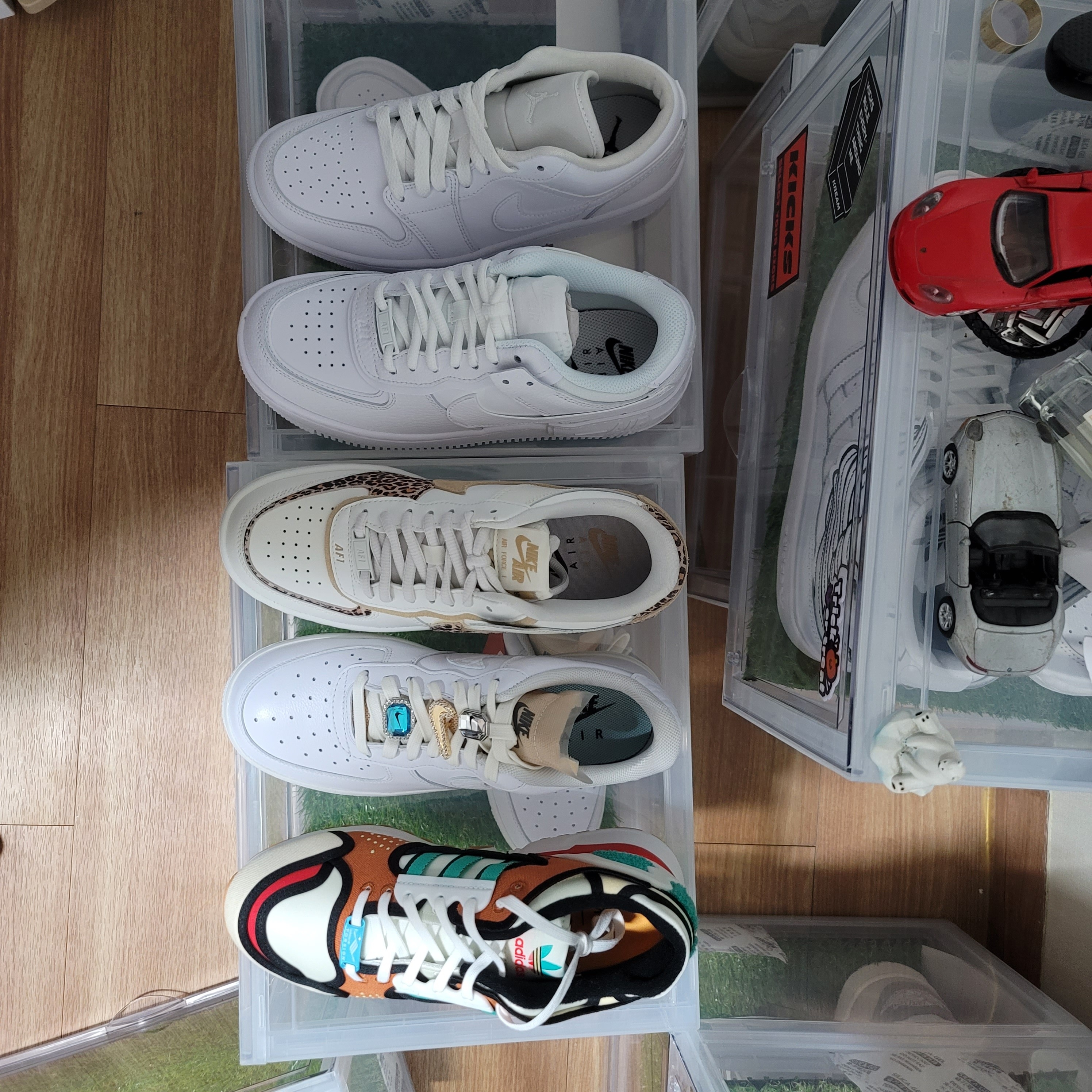 (W) Jordan 1 Low Triple White 2022, (W) Nike Air Force 1 Shadow Triple White 착용 스타일 - 2