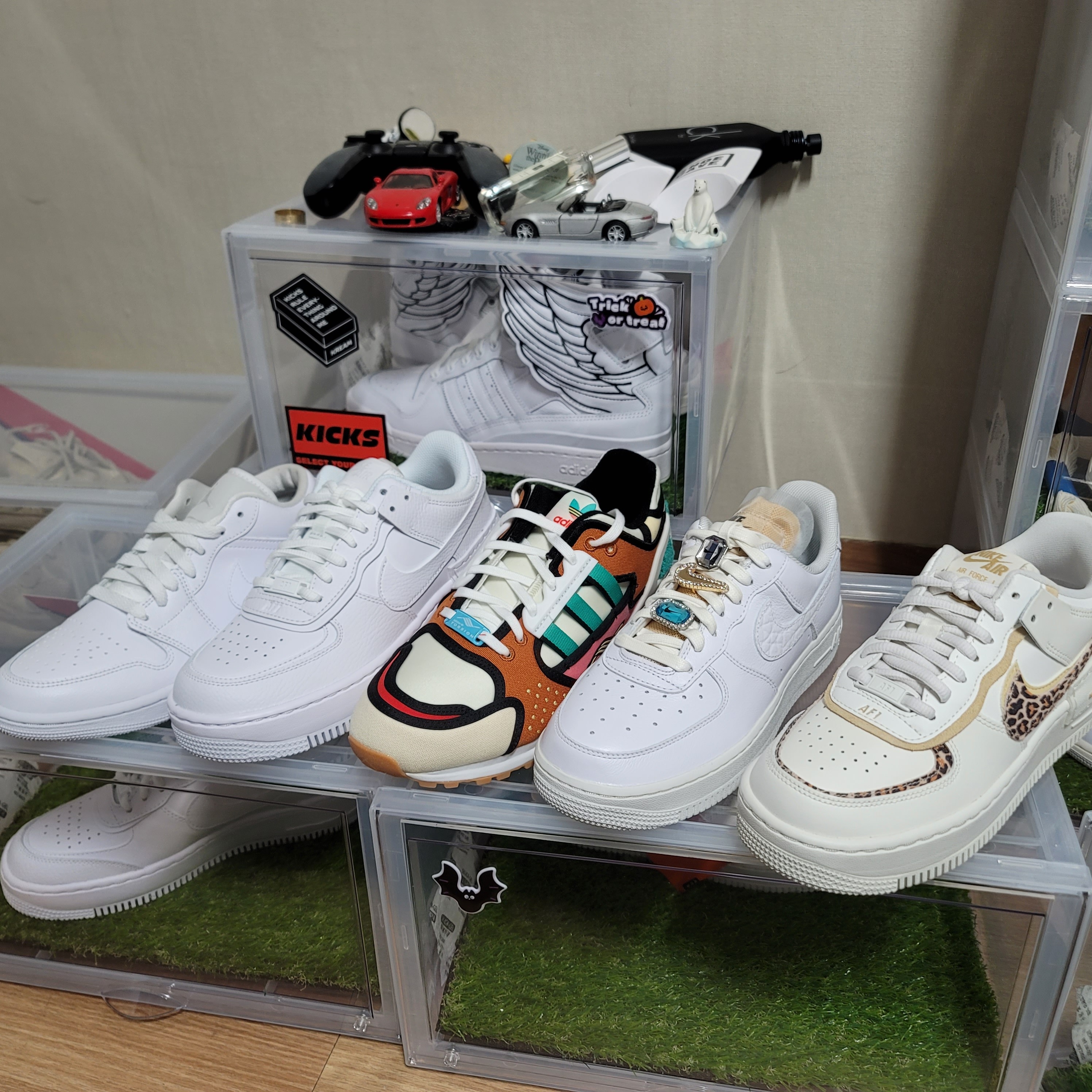 (W) Jordan 1 Low Triple White 2022, (W) Nike Air Force 1 Shadow Triple White 착용 스타일 - 1