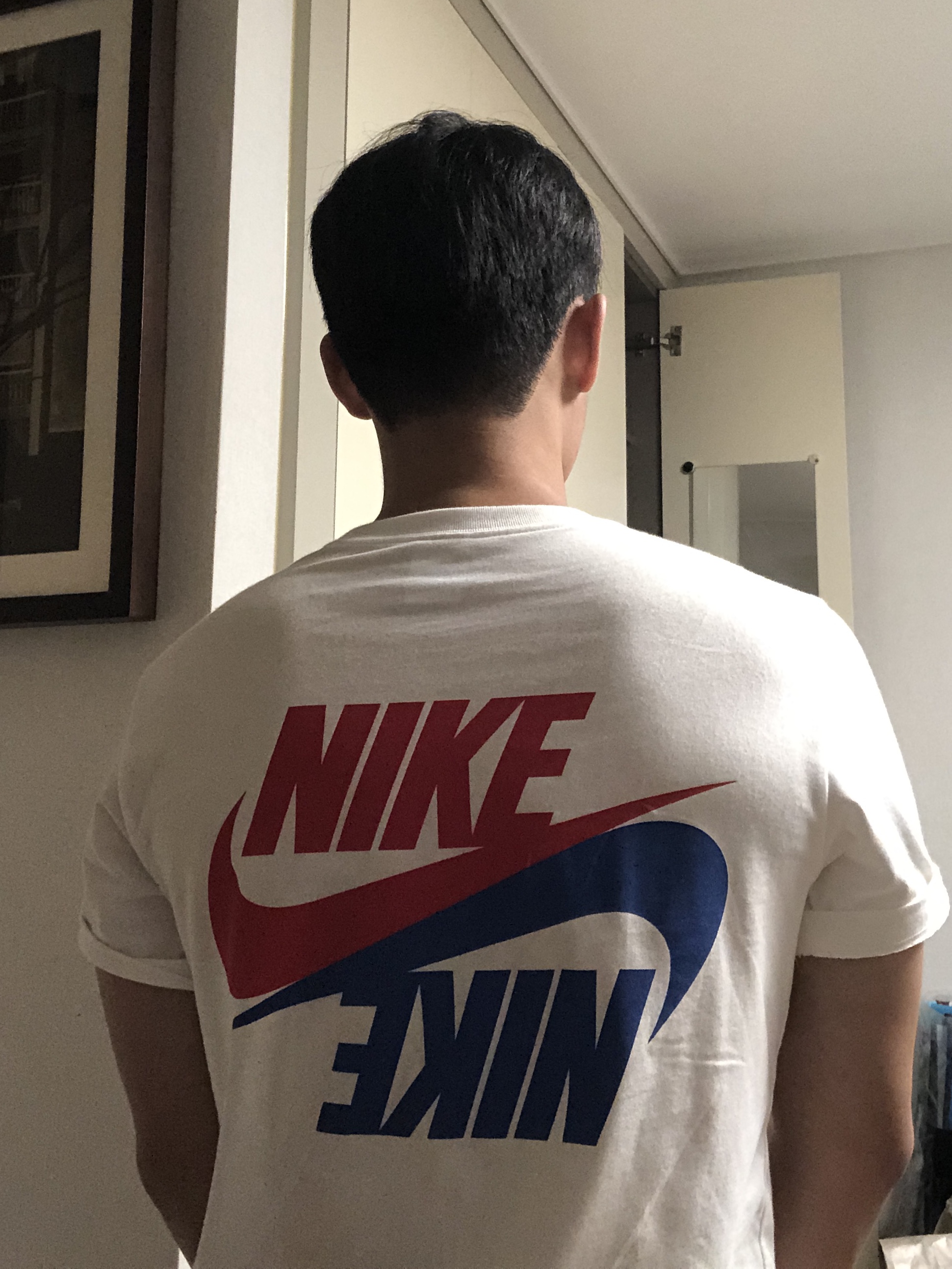 Nike Hangul T-Shirt White, Nike x Jacquemus Bucket Hat White 착용 스타일 - 3
