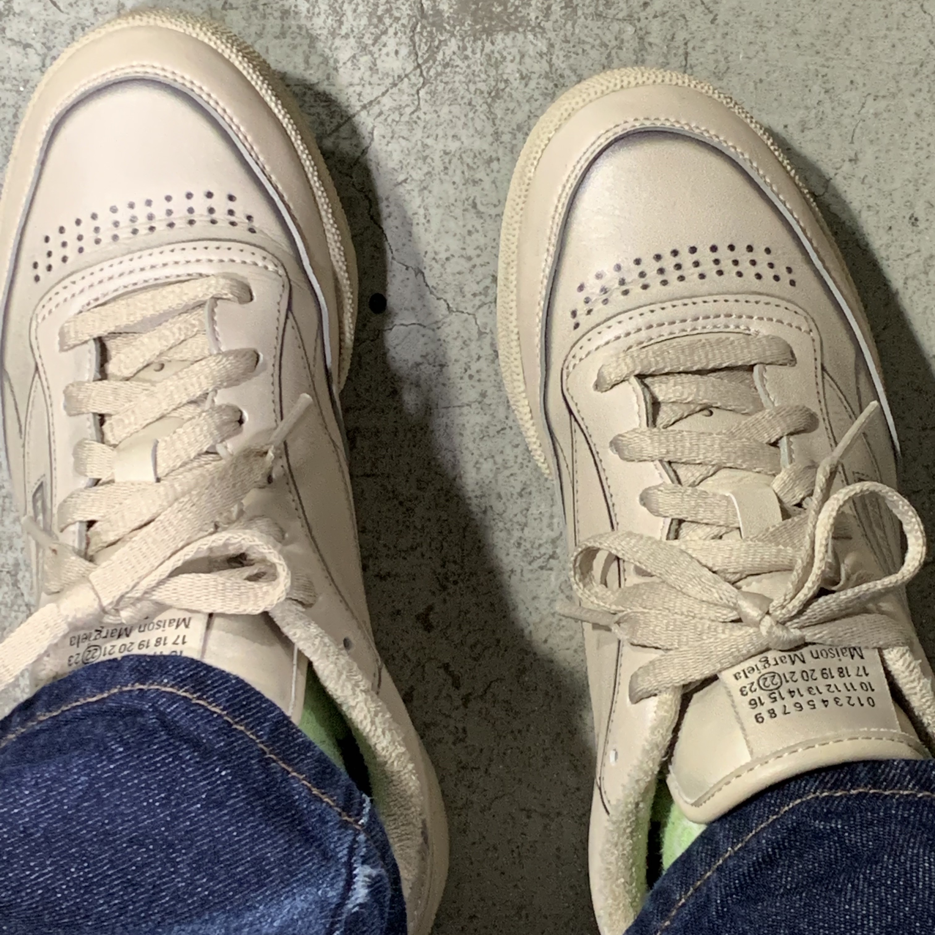 Reebok x Maison Margiela Club C TL Beige 착용 스타일