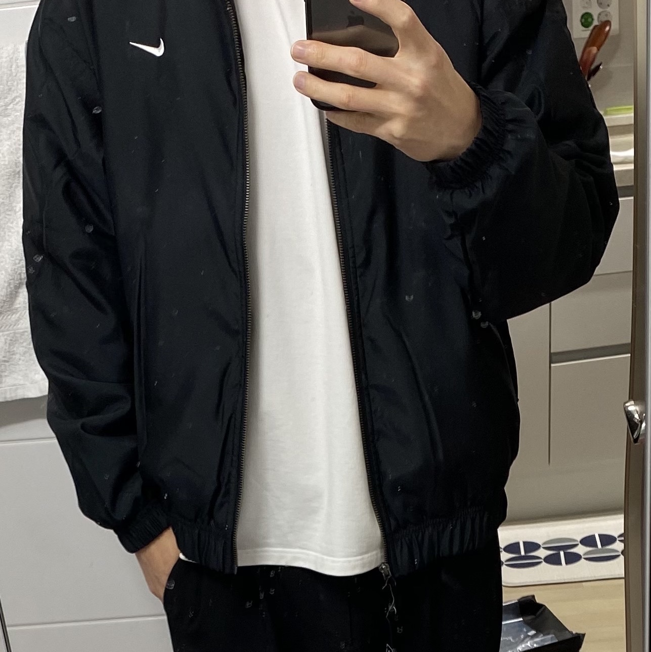Nike NRG Solo Swoosh Satin Bomber Jacket Black Bleached Coral - US/EU 착용 스타일 - 1