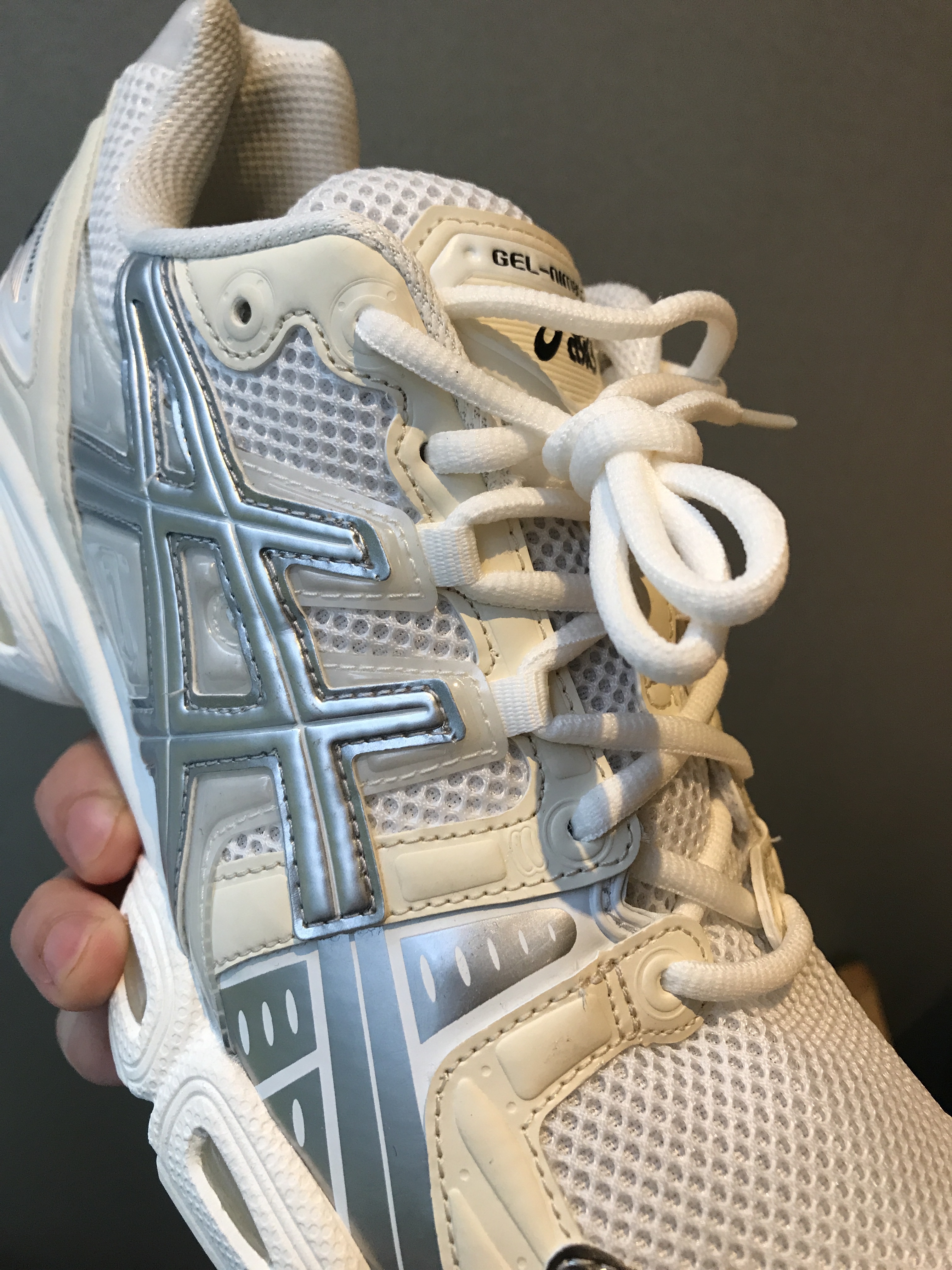Asics x Wind and Sea Gel-Nimbus 9 White Pure Silver 착용 스타일 - 3