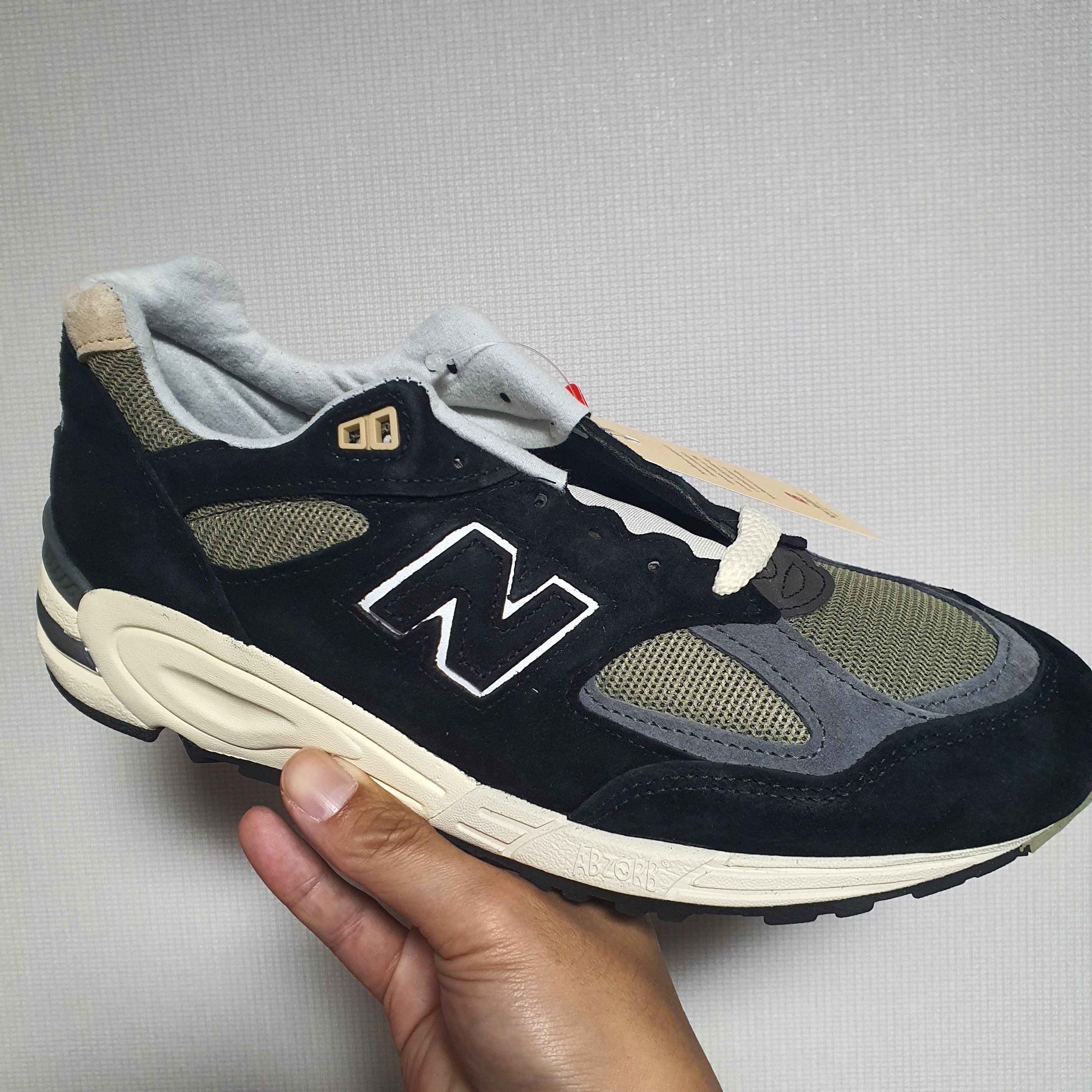 New Balance 990v2 Made in USA Black True camo 착용 스타일 - 1