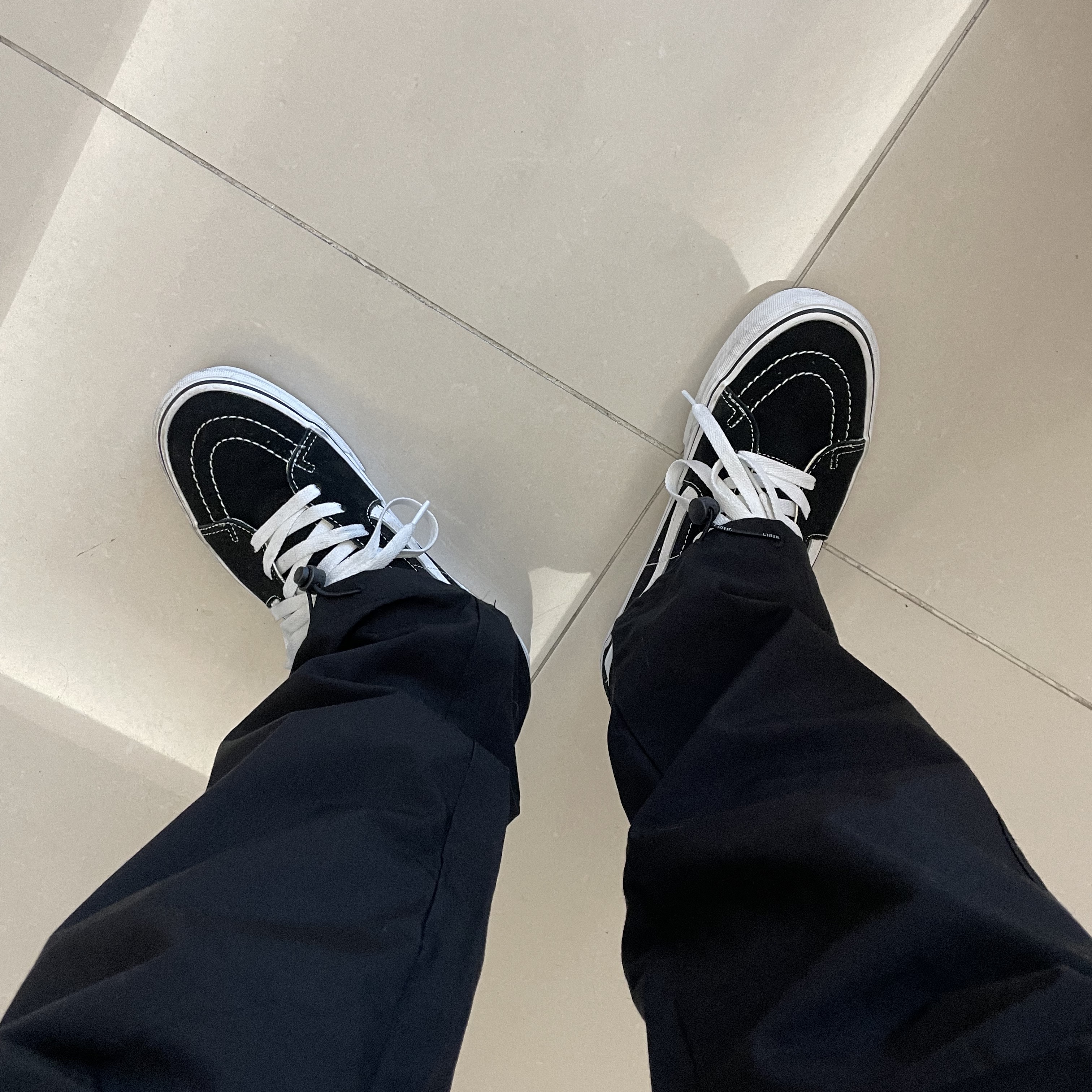 Vans ComfyCush Sk8-Low Classic Navy 착용 스타일