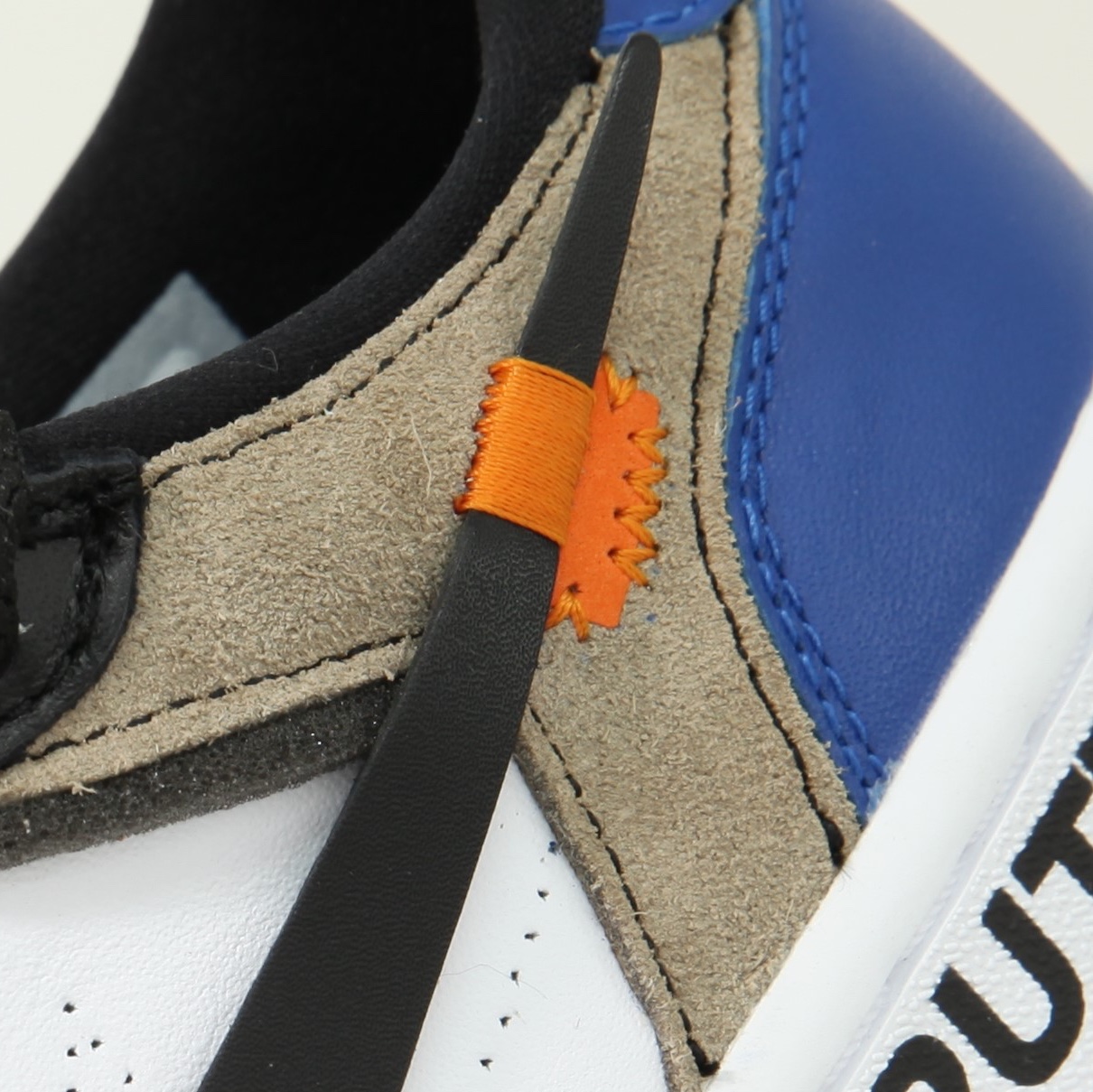 Jordan 1 Low Golf Sport Royal 착용 스타일 - 2
