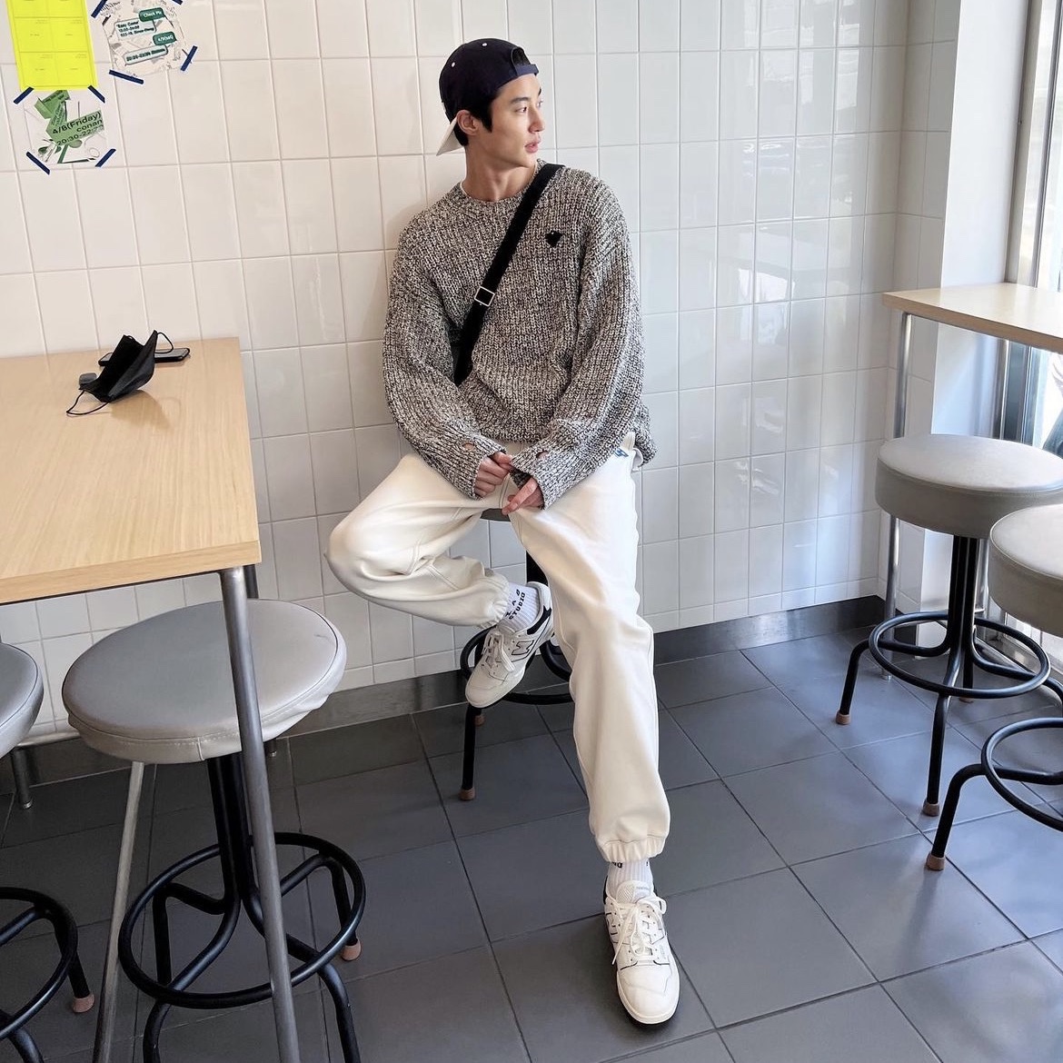 New Balance 550 White Grey - D Standard 착용 스타일 - 2