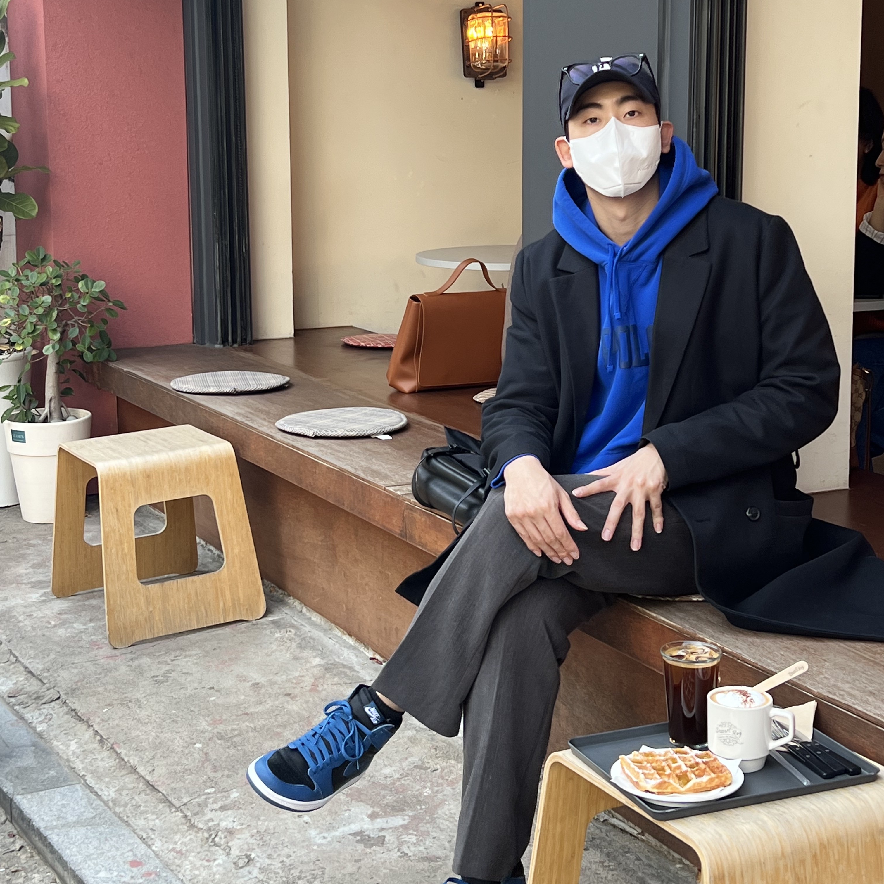 Jordan 1 Retro High OG Dark Marina Blue 착용 스타일 - 3
