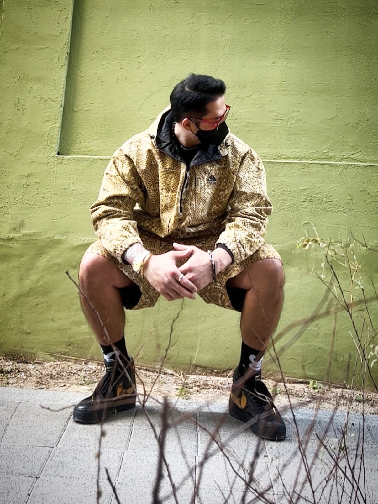 Supreme x Nike ACG Denim Pullover Gold Snakeskin - 22FW, Supreme x Nike ACG Jersey Black - 22FW 착용 스타일 - 3