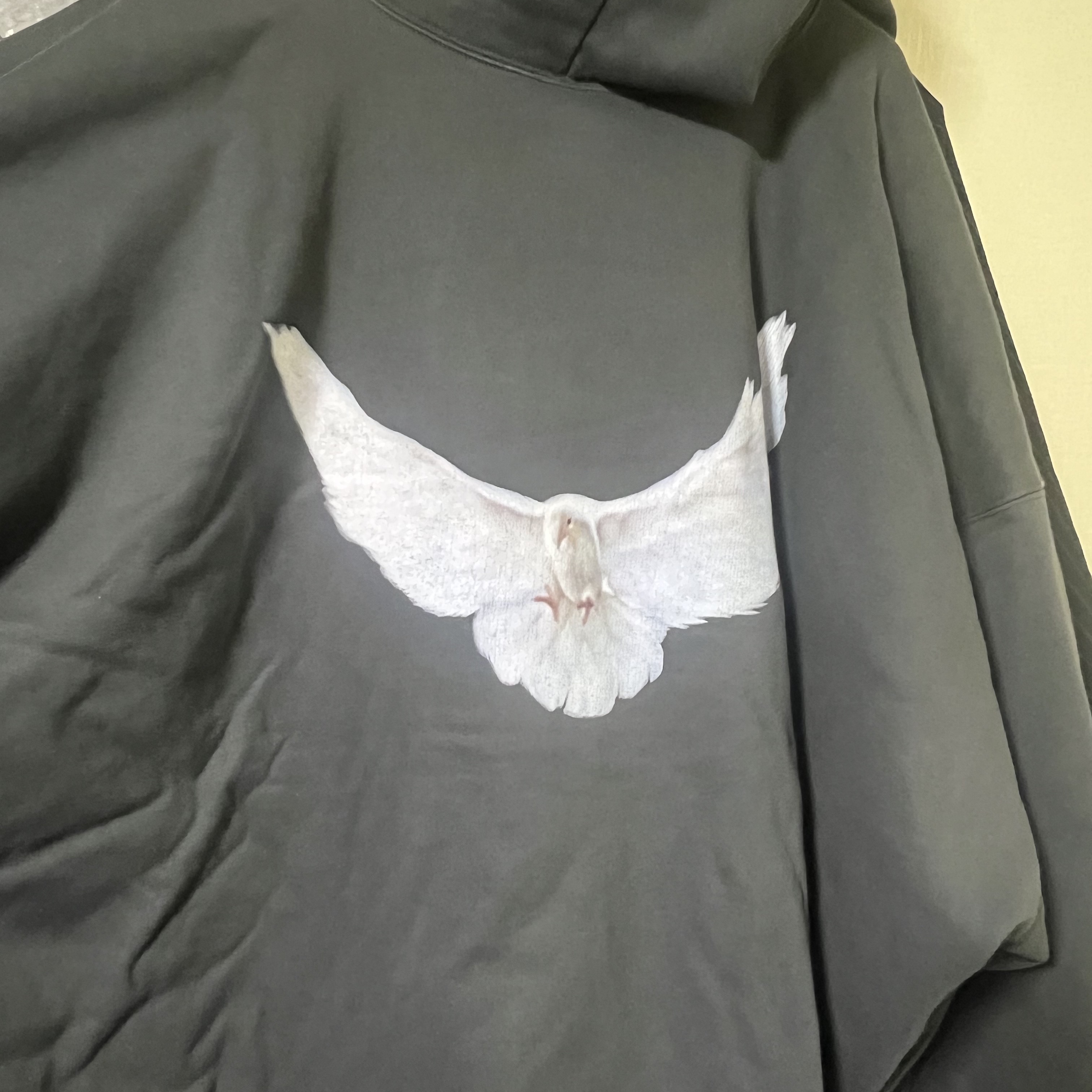 Yeezy Gap Engineered By Balenciaga Dove Hoodie Black, Porter Tanker Shoulder Bag S Black 착용 스타일 - 1