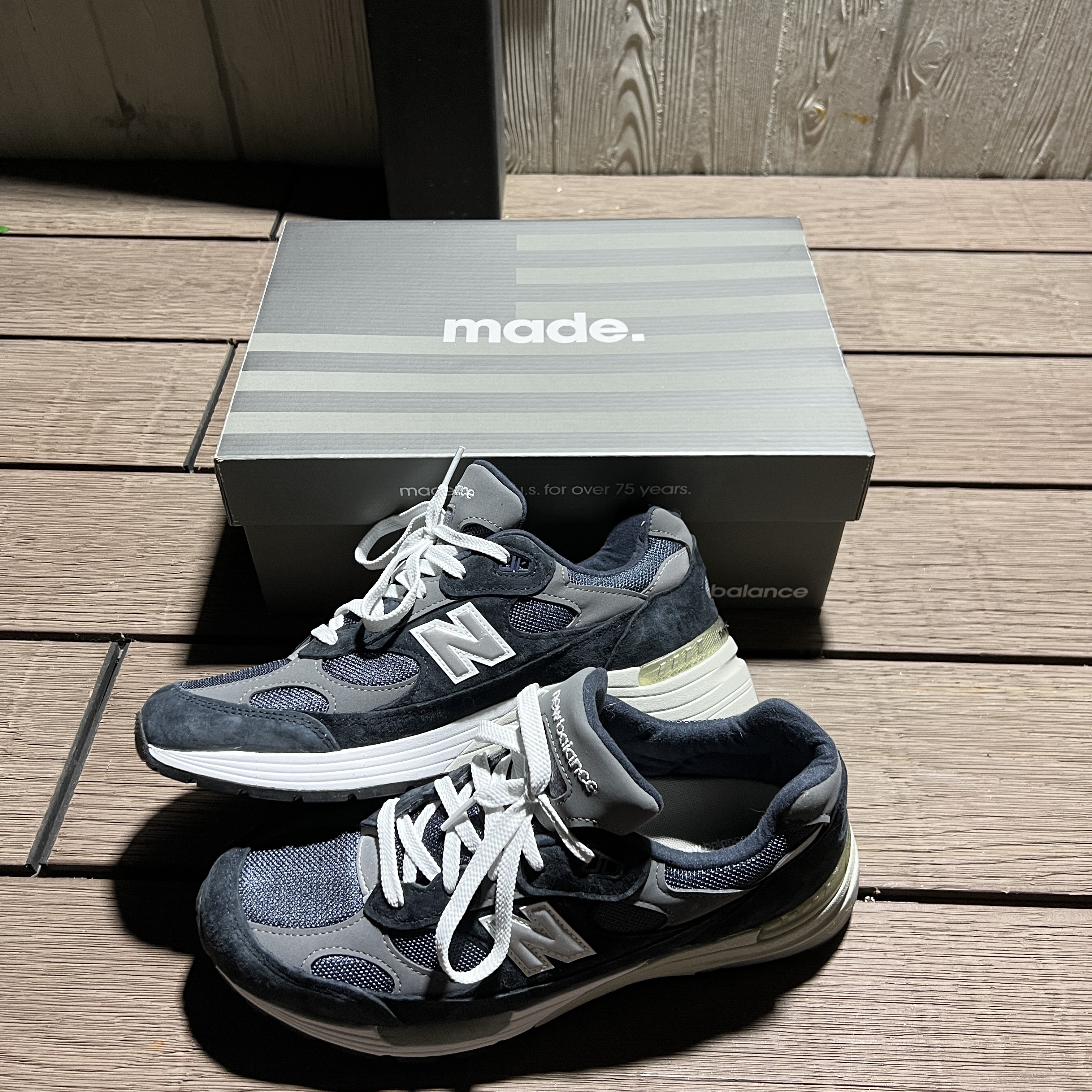 New Balance 992 Made in USA Navy 착용 스타일 - 1