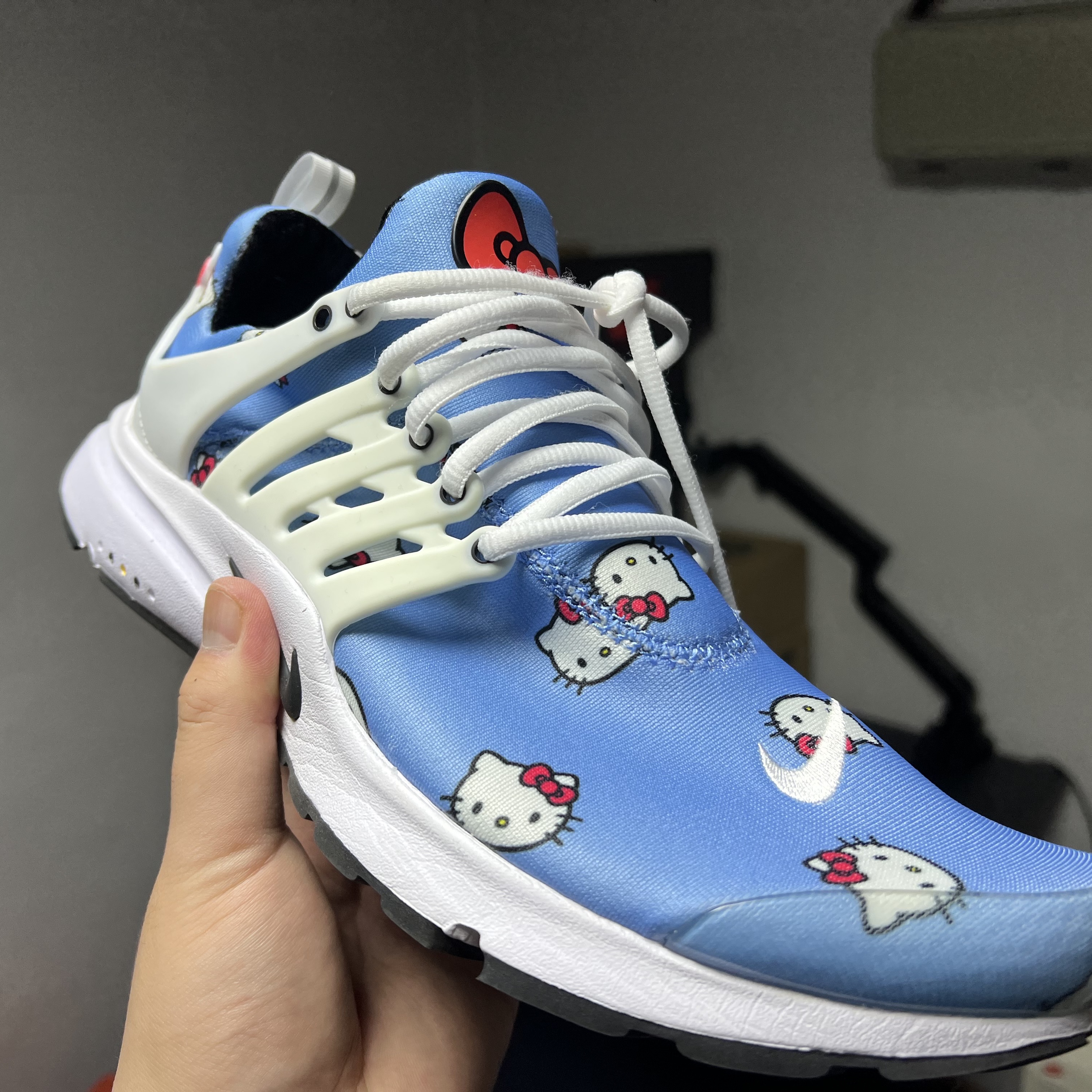 Nike x Hello Kitty Air Presto University Blue 착용 스타일 - 1