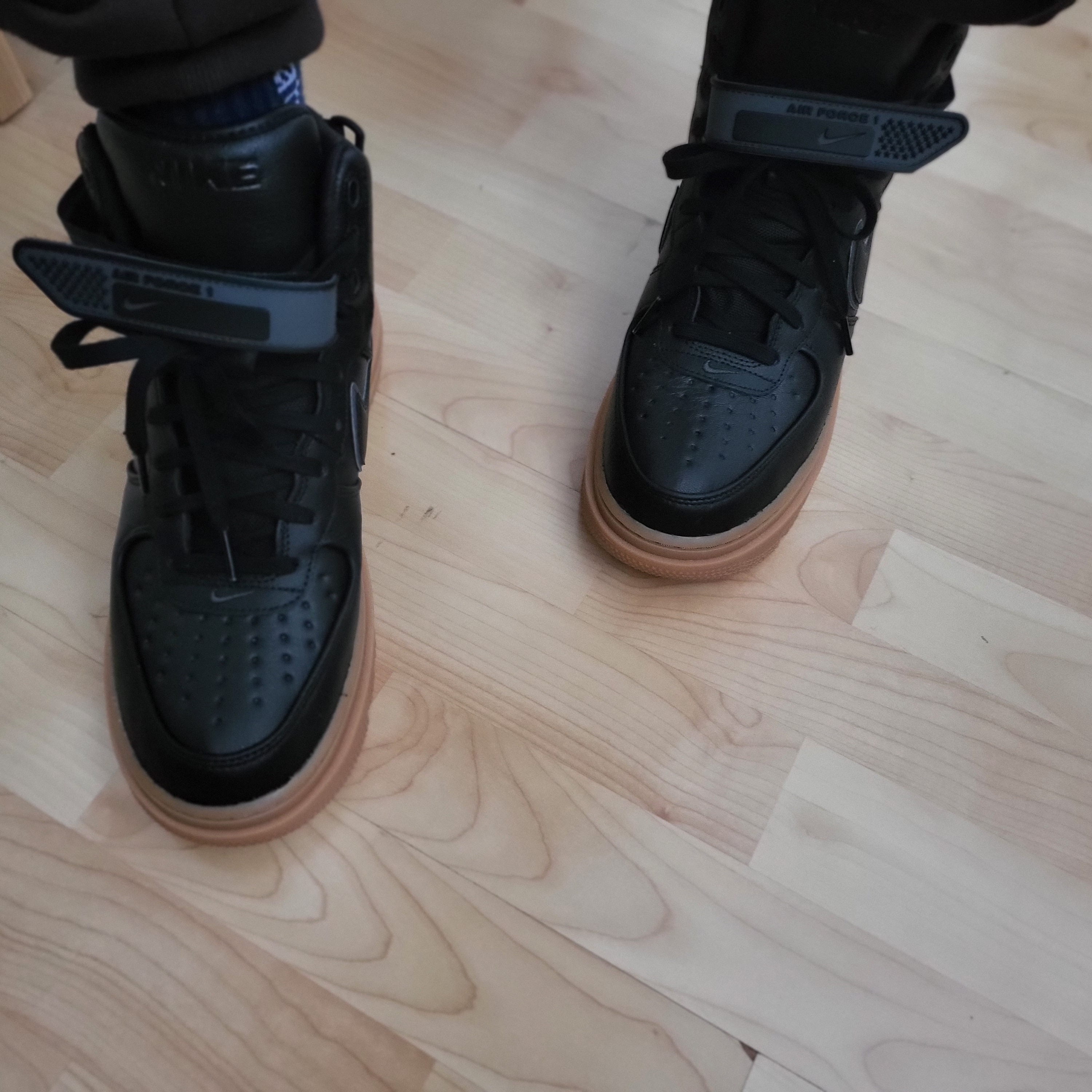 Nike Air Force 1 High Gore-Tex Boot Anthracite 착용 스타일 - 2