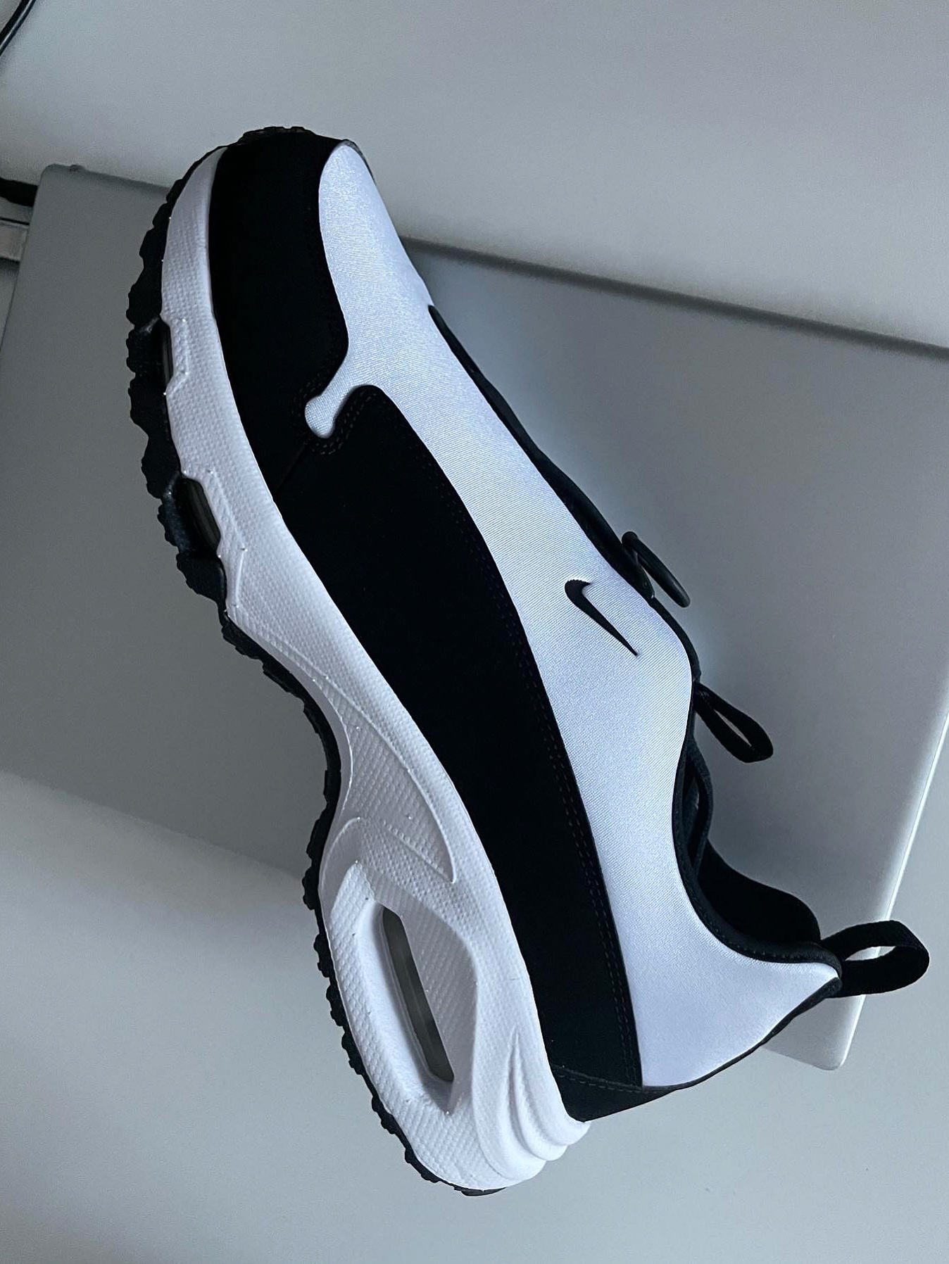 Nike x Comme des Garcons Homme Plus Air Max Sunder SP White Black 착용 스타일 - 3
