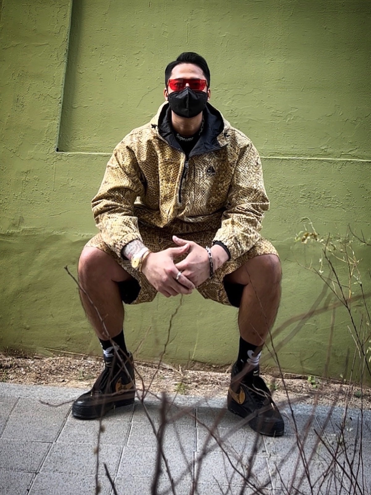 Supreme x Nike ACG Denim Pullover Gold Snakeskin - 22FW, Supreme x Nike ACG Jersey Black - 22FW 착용 스타일 - 1