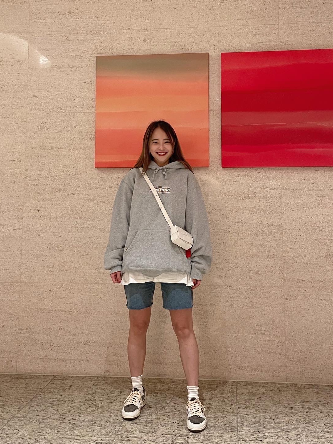 Supreme x Burberry Box Logo Hooded Sweatshirt Heather Grey - 22SS, Bottega Veneta Mini Leather Cassette White 착용 스타일 - 4