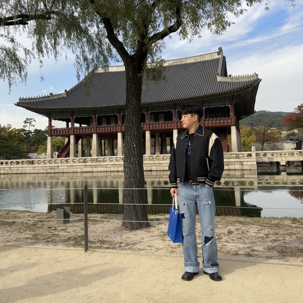 Ader Error Tedd Jacket Noir, Maison Kitsune x Ader Error Meditation Fox T-Shirt Black 착용 스타일