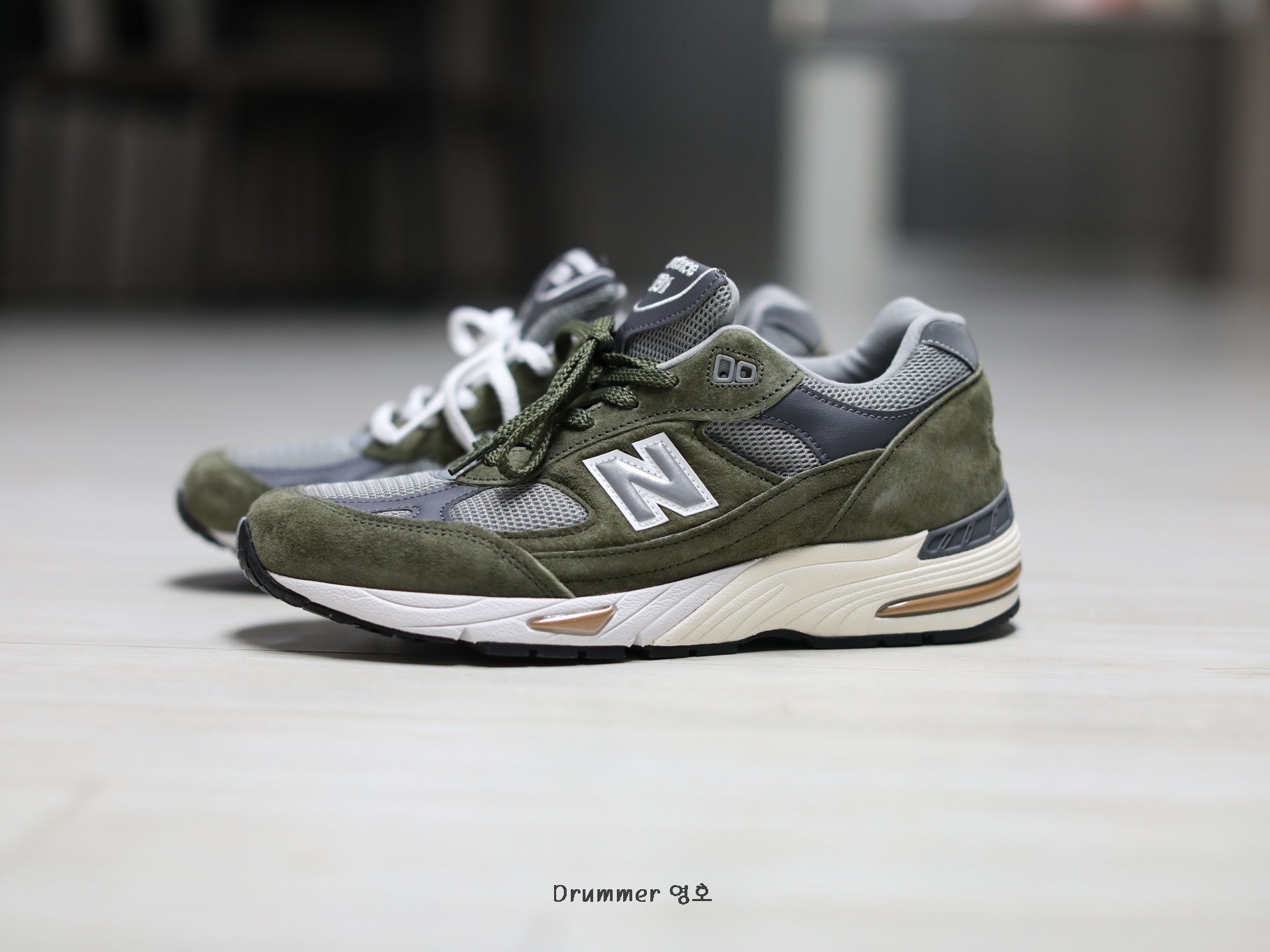New Balance 991 Made in UK Green Grey 착용 스타일
