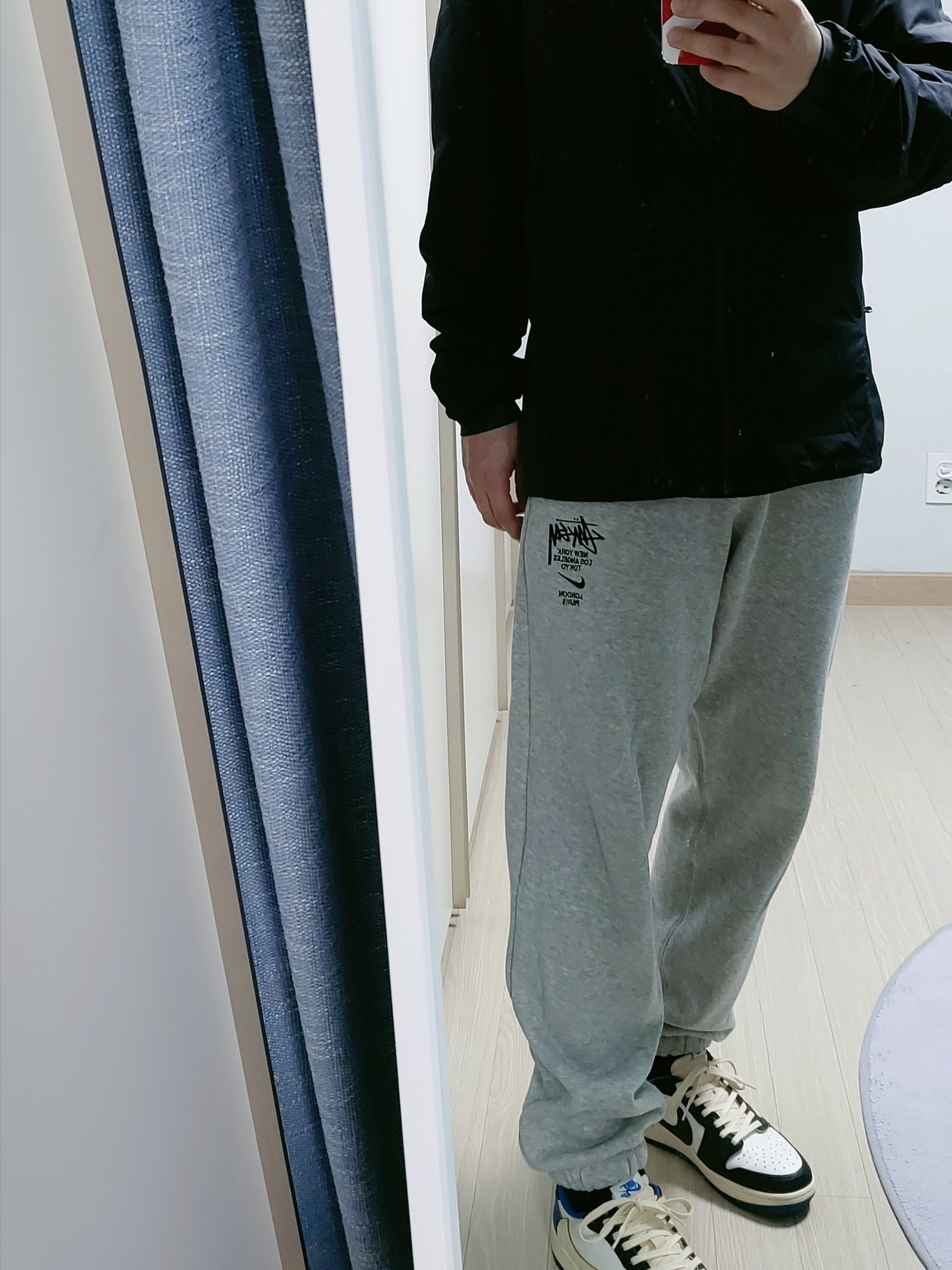 Arc'teryx Atom LT Hoody 24K Black, Nike x Stussy NRG ZR Fleece Pants Heather Grey - US/EU 착용 스타일 - 2