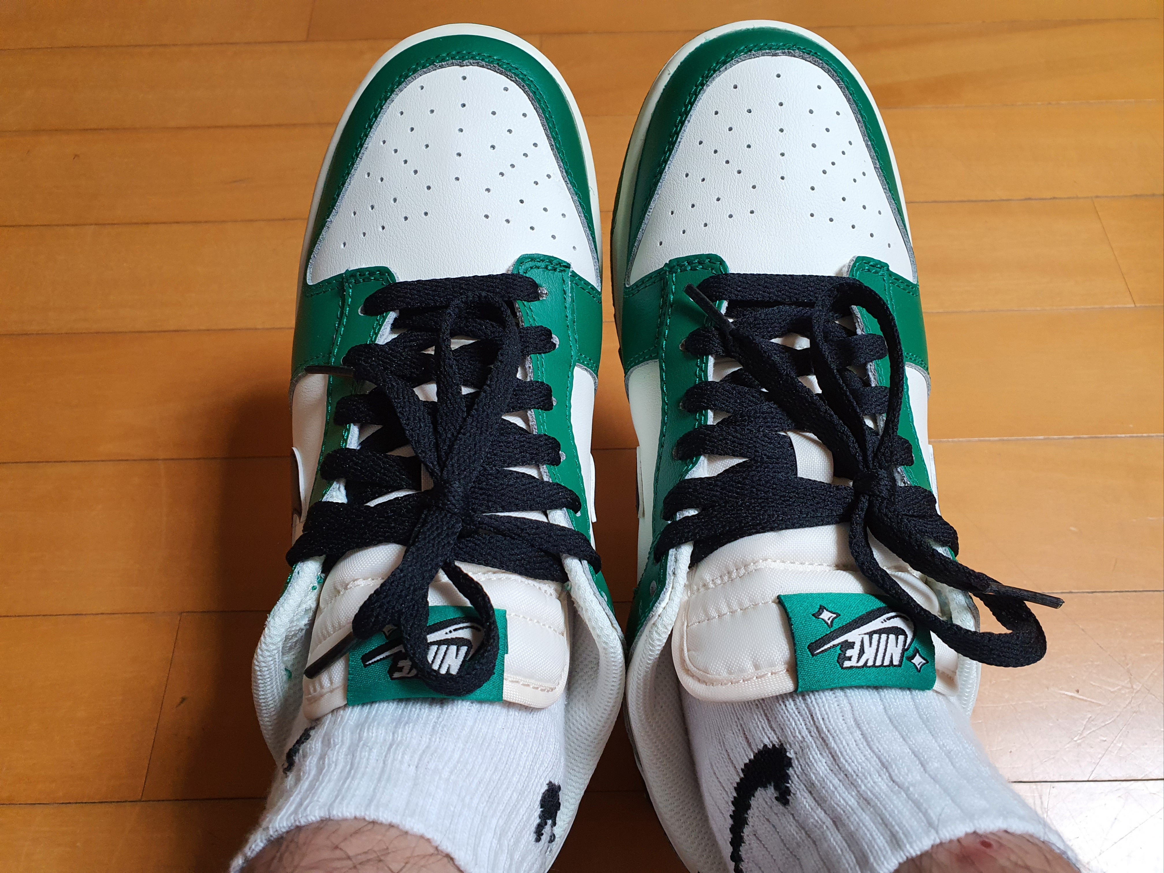 Nike Dunk Low Retro SE Jackpot Malachite 착용 스타일 - 2