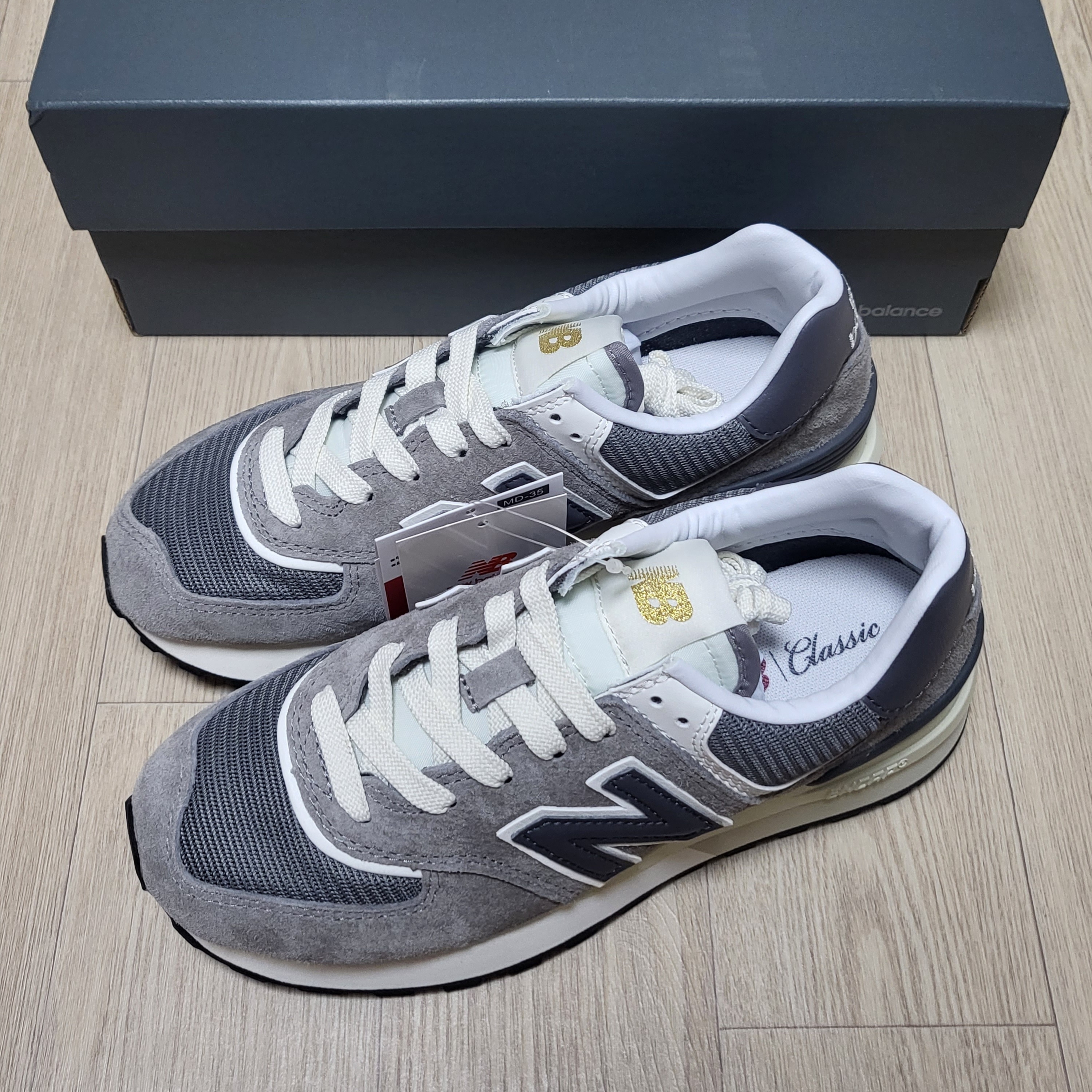 New Balance 574 Legacy Grey 착용 스타일 - 1