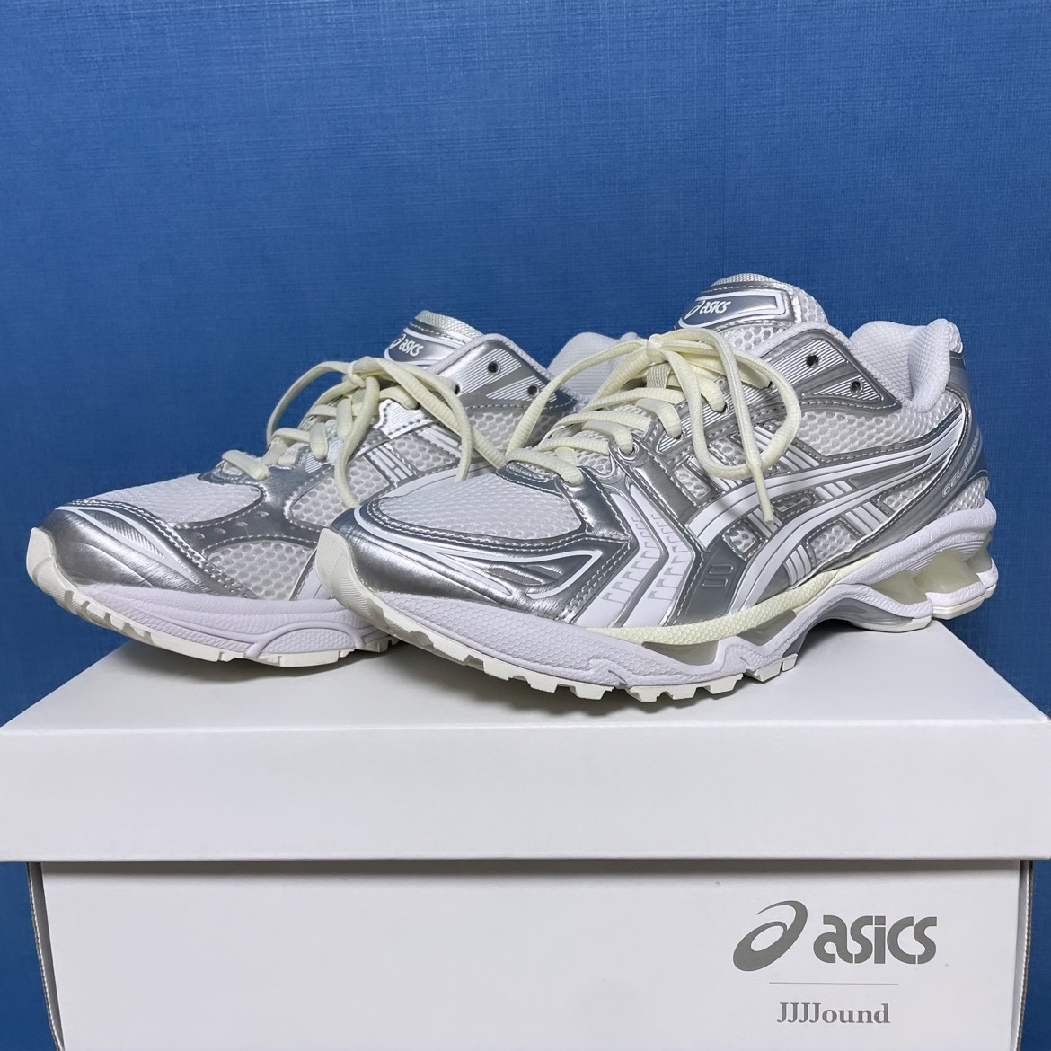 Asics x JJJJound Gel-Kayano 14 Silver White 착용 스타일