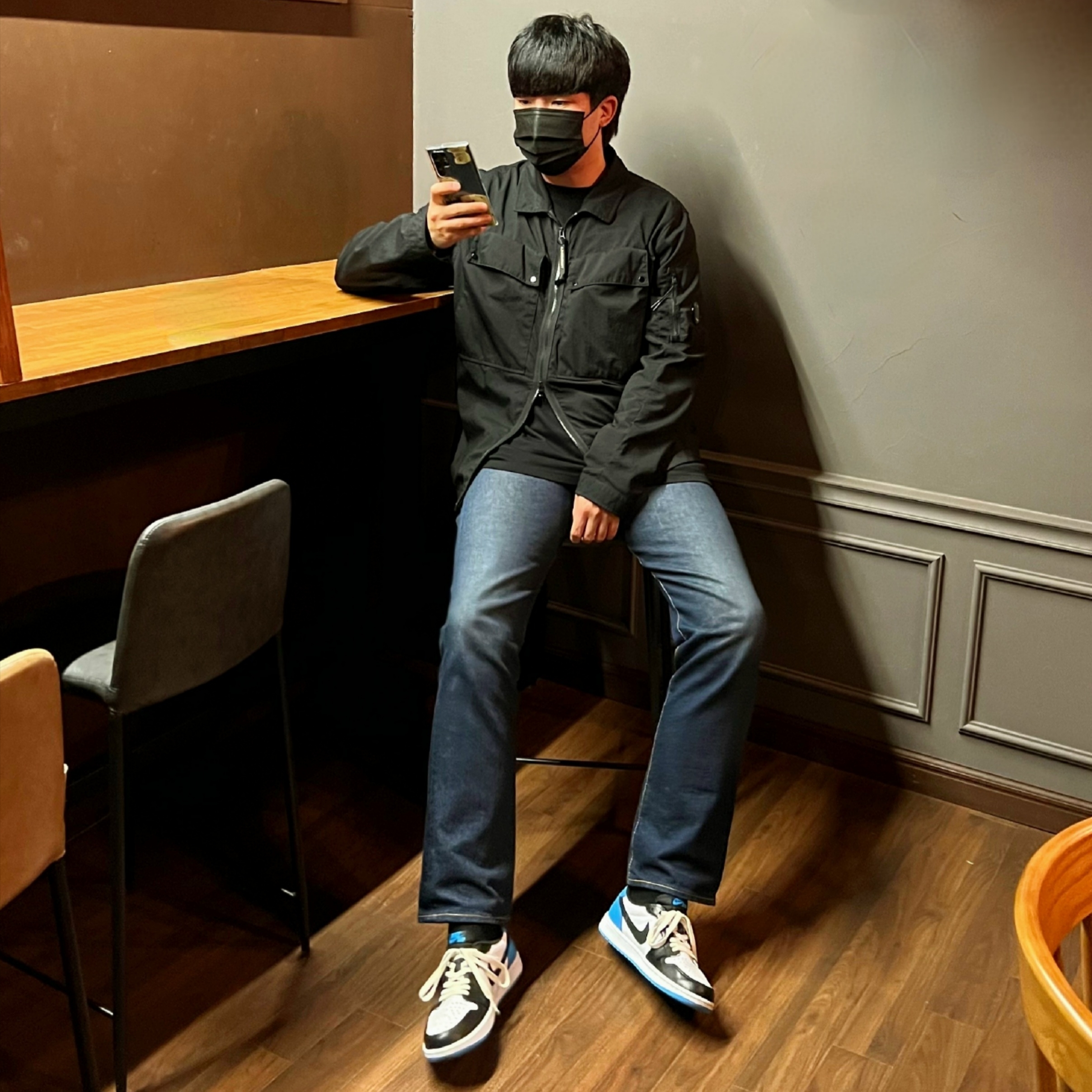 C.P. Company Taylon L Zipped Overshirt Black - 21FW, Jordan 1 Retro Low OG Black and Dark Powder Blue 착용 스타일
