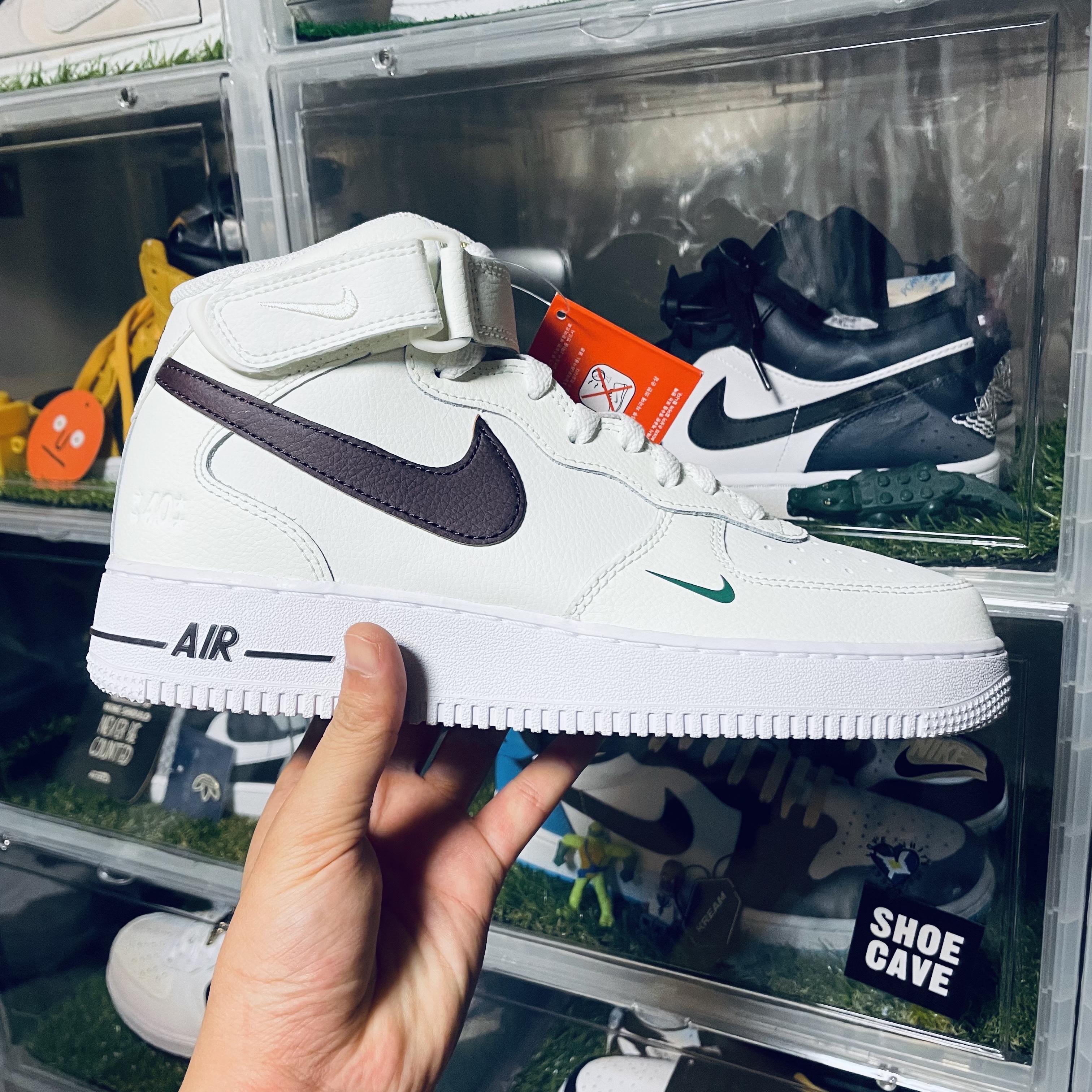 Nike Air Force 1 '07 LV8 40th Anniversary Join Forces Sail Brown Basalt 착용 스타일 - 5