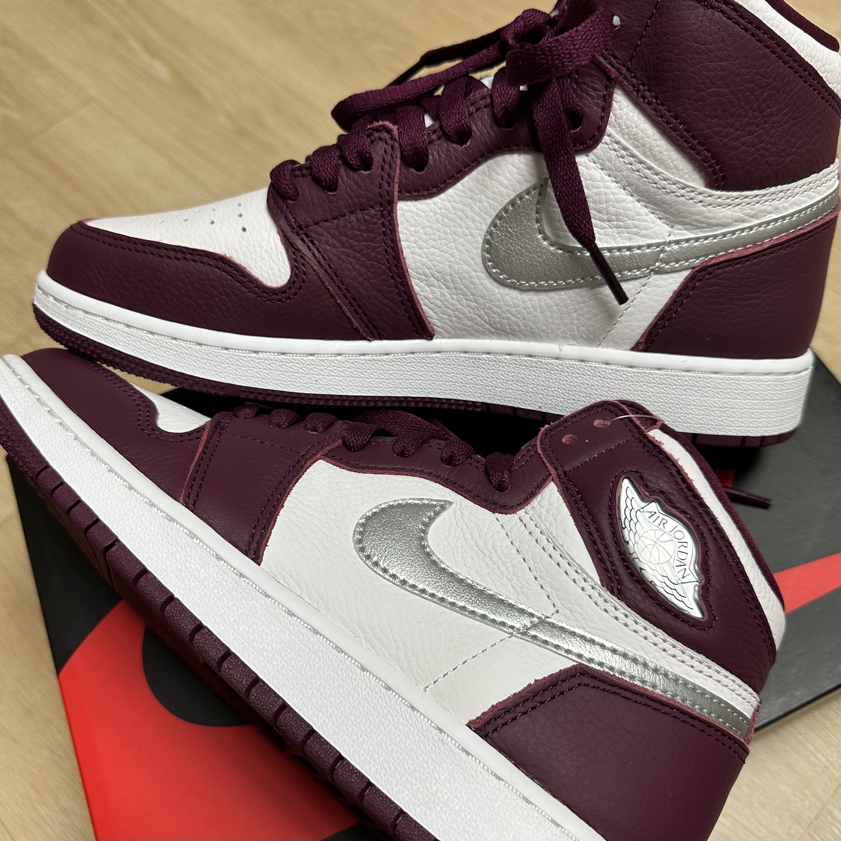 (GS) Jordan 1 Retro High OG Bordeaux 착용 스타일