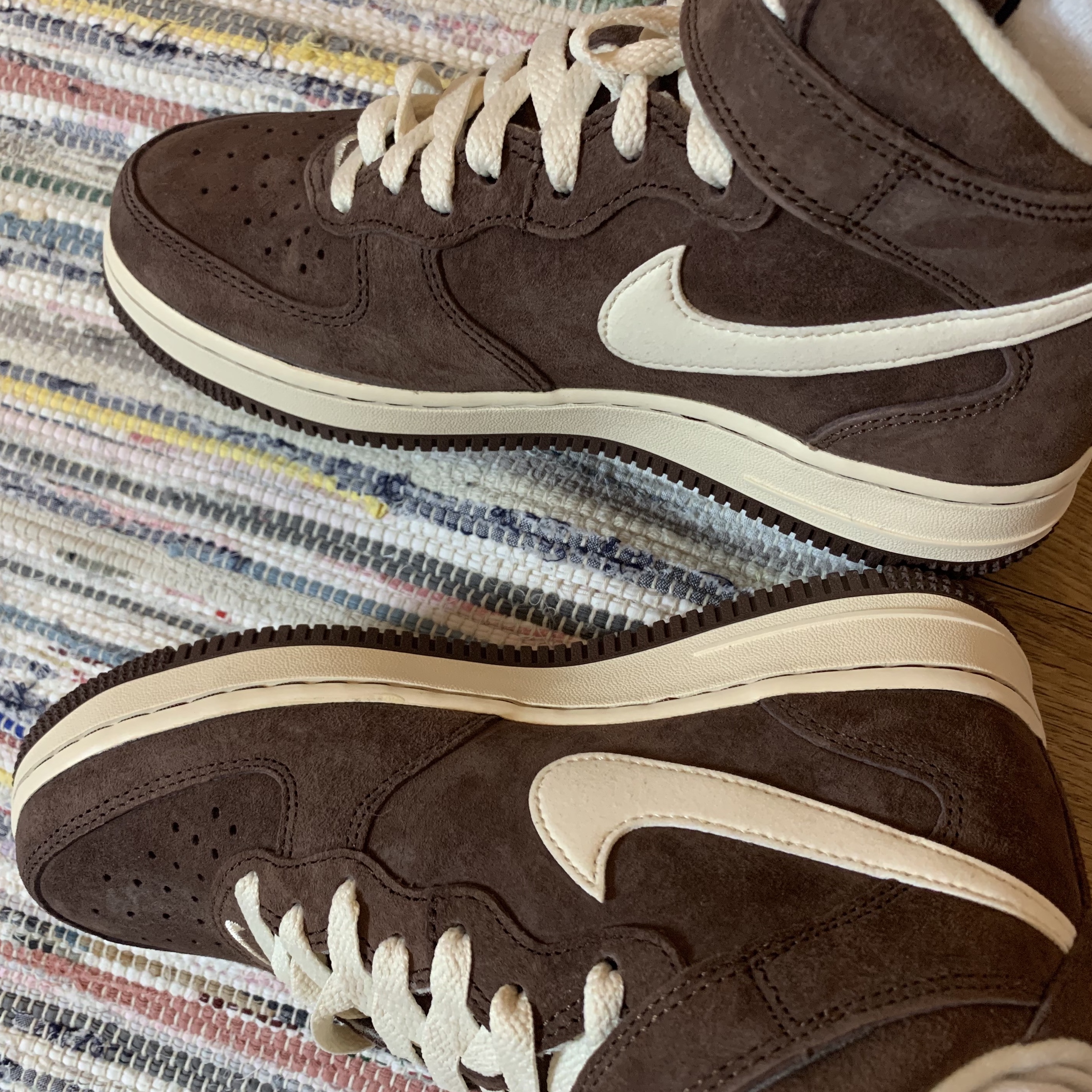 Nike Air Force 1 Mid '07 QS Chocolate 착용 스타일
