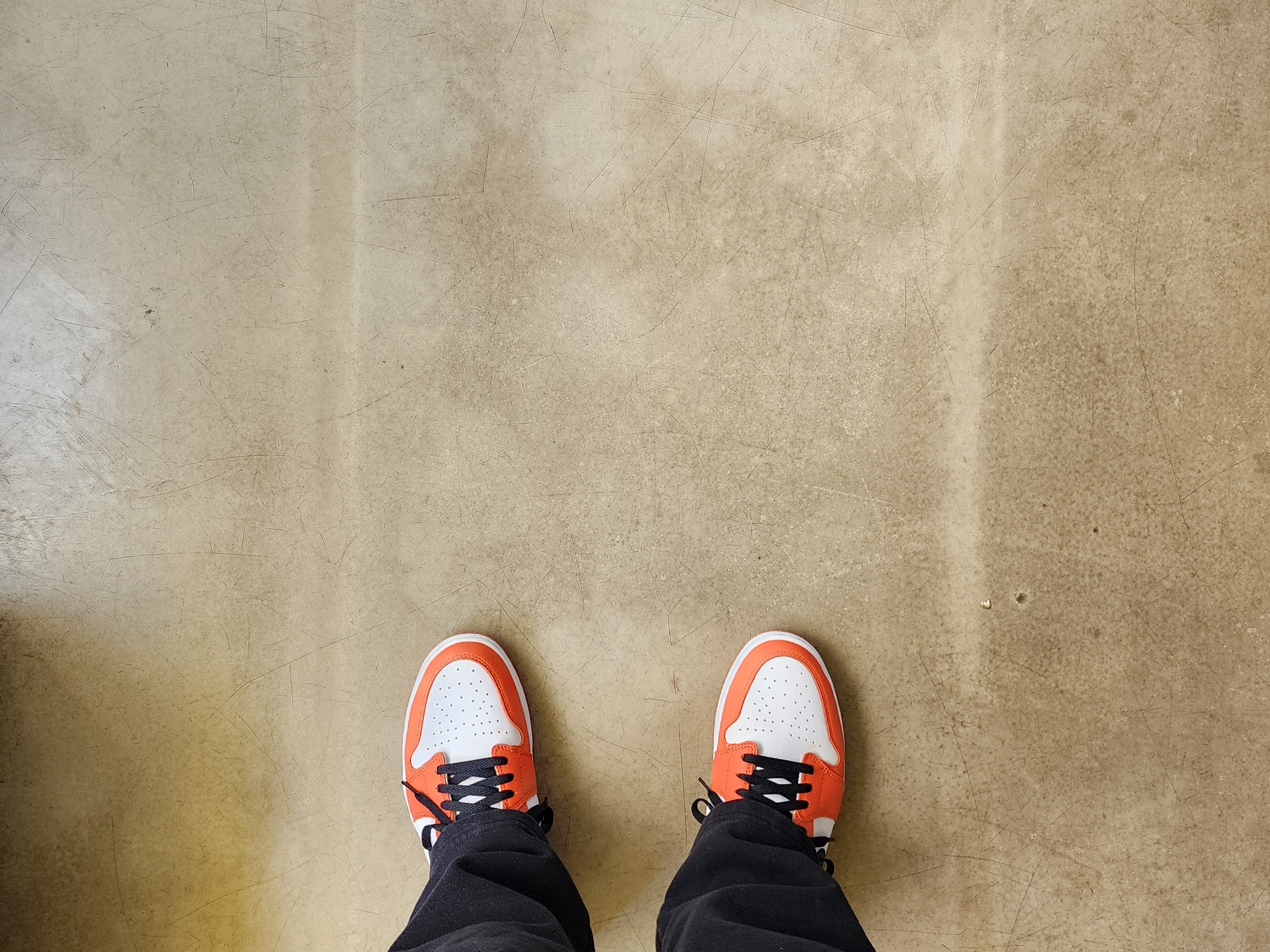 Jordan 1 Low OG Starfish 착용 스타일