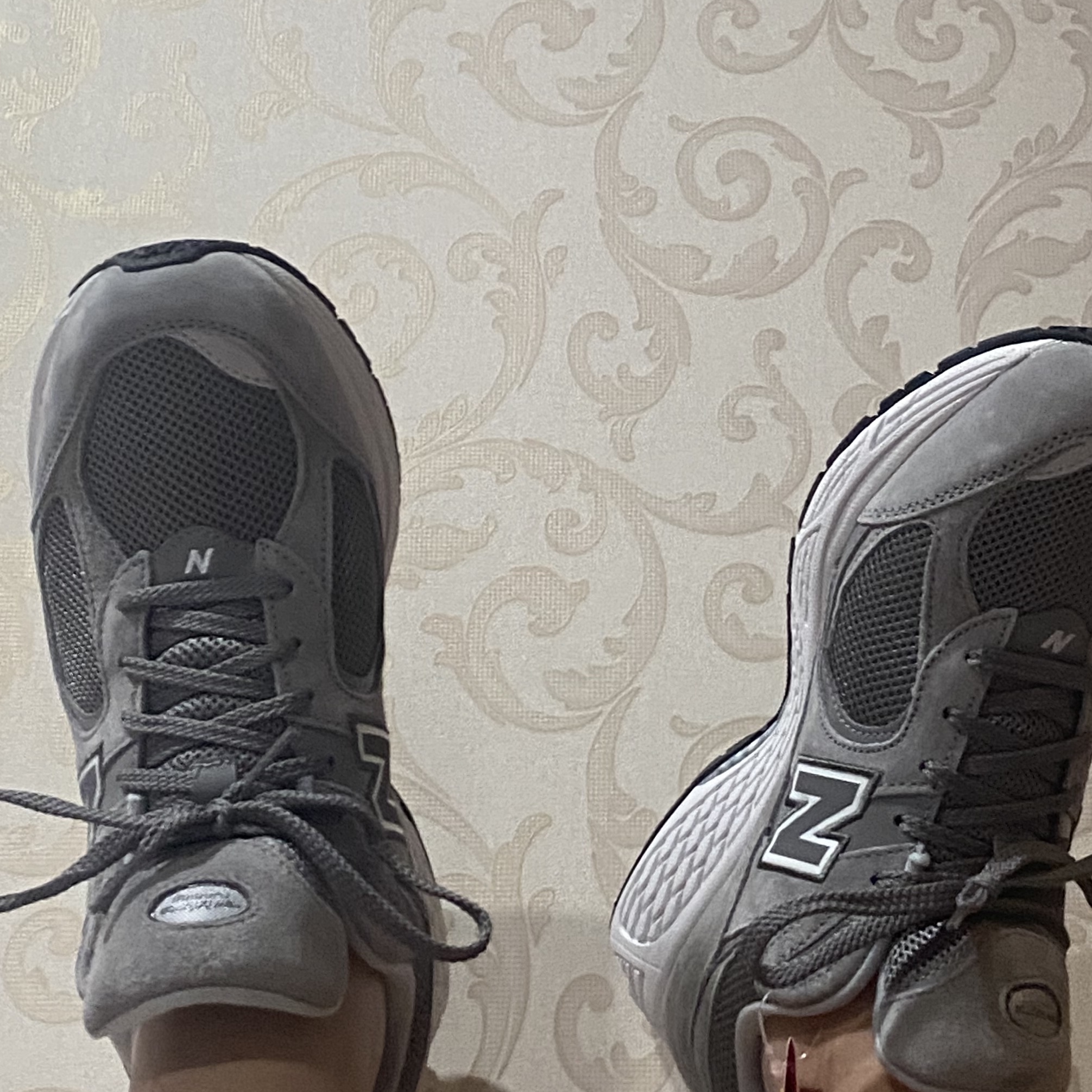New Balance 2002R Marblehead White 착용 스타일