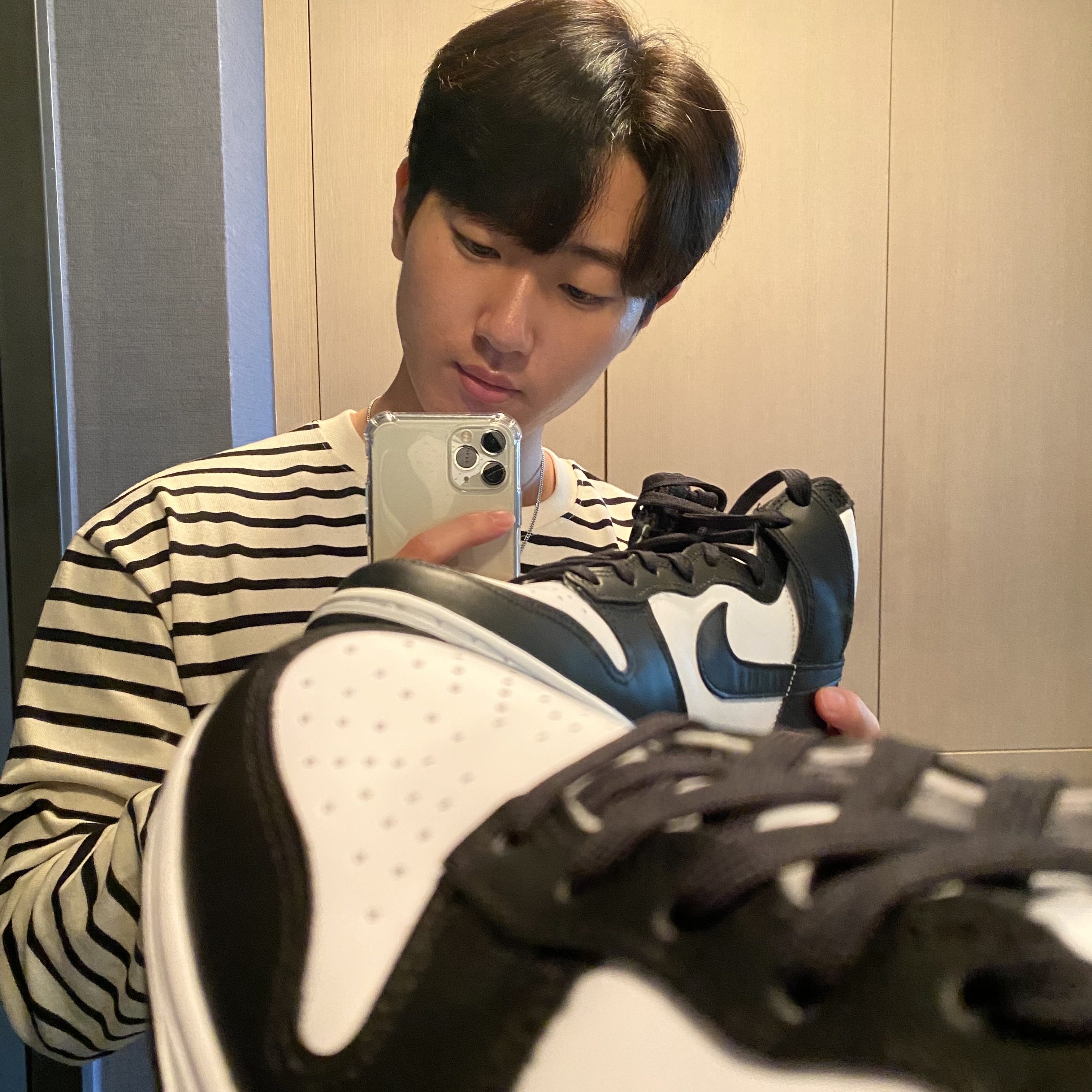 (W) Nike Dunk High Black and White 착용 스타일