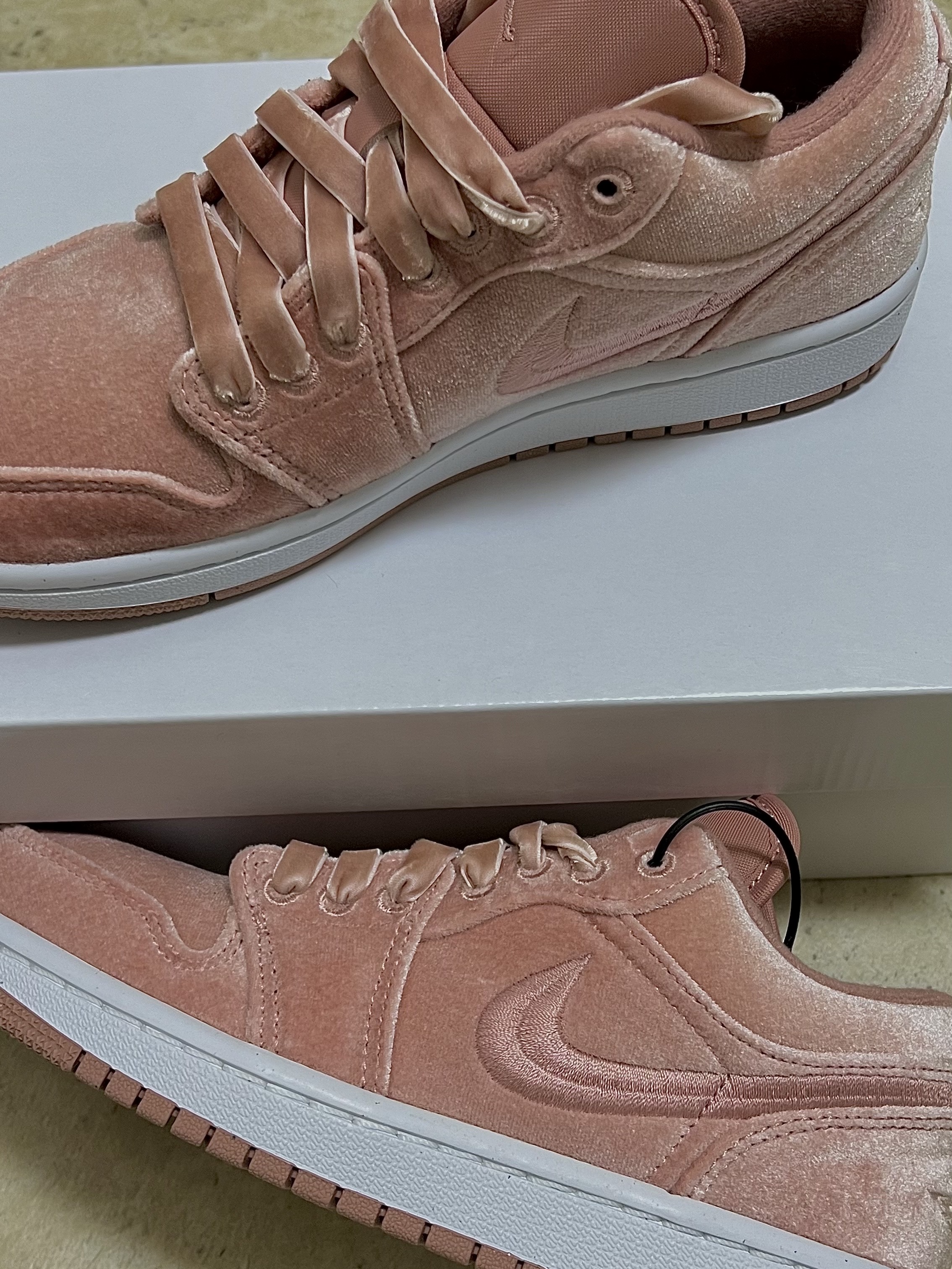 (W) Jordan 1 Low SE Pink Velvet 착용 스타일